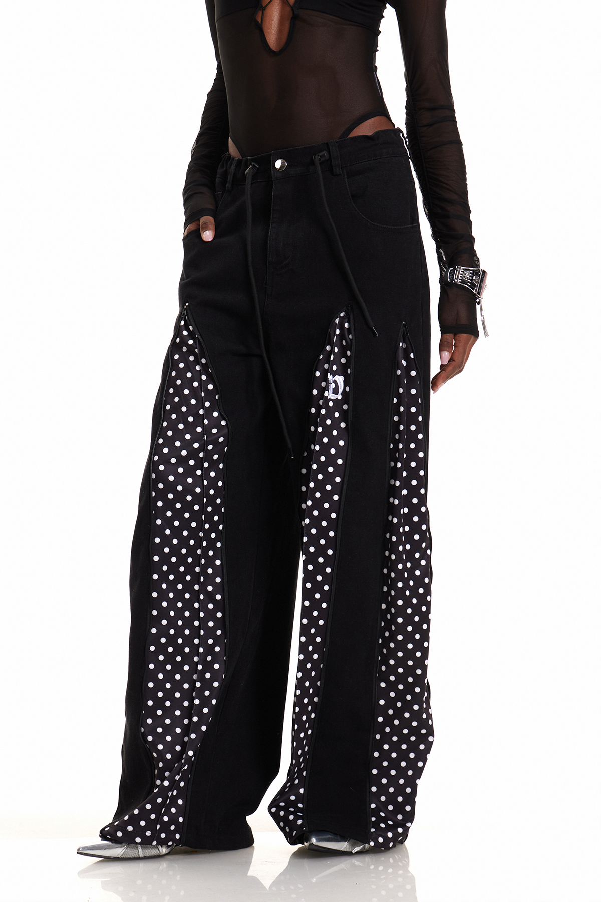 Edelmira Deconstruct Dot Barrel Jeans In Black