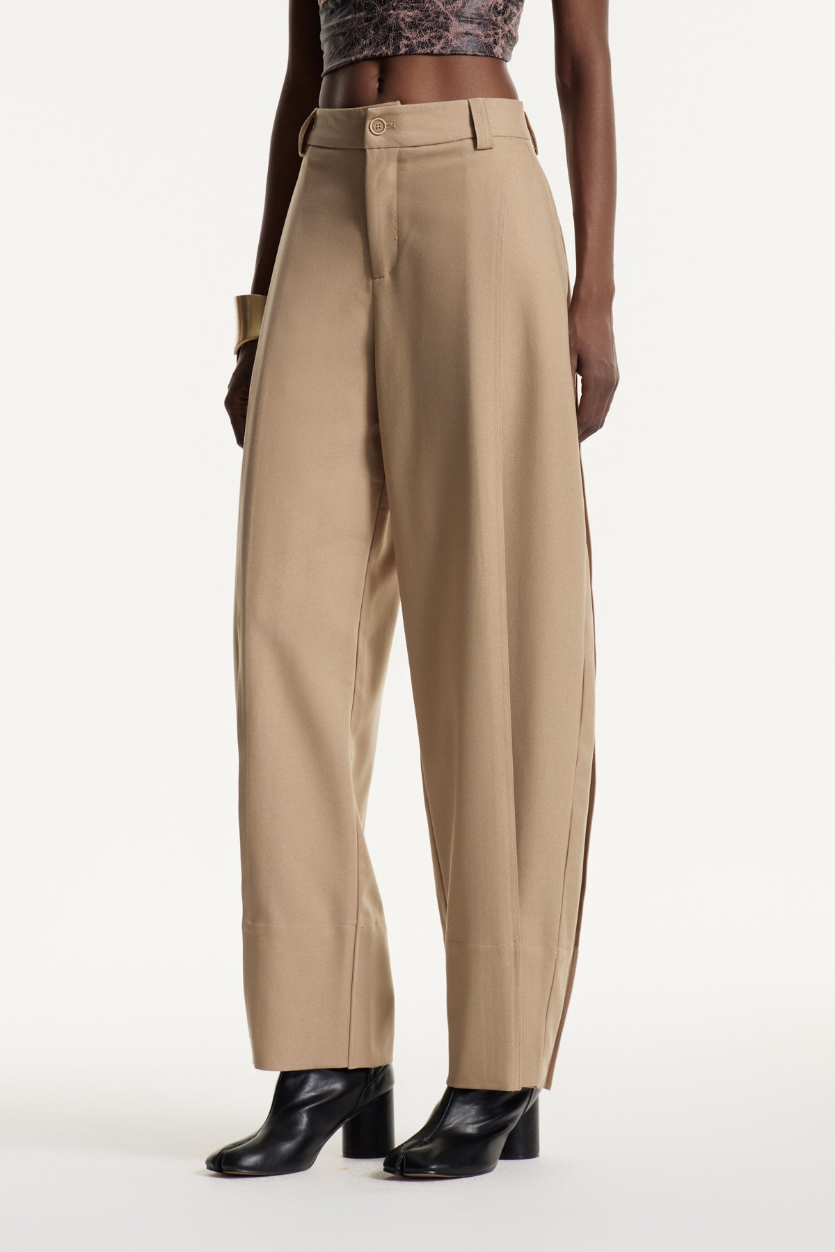 Edward Deconstruct Baggy Pants