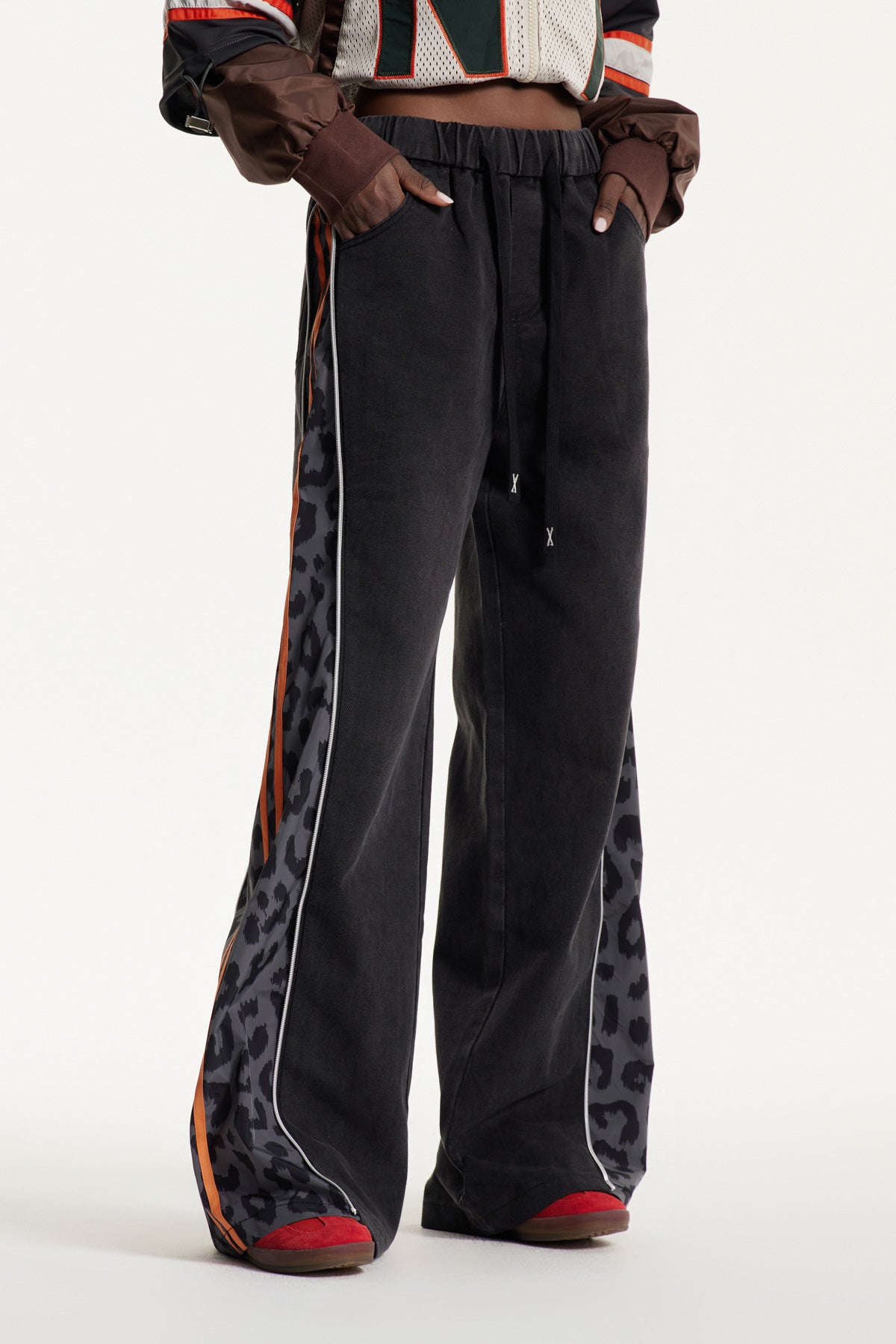 Eelis Leopard Zipper Jeans