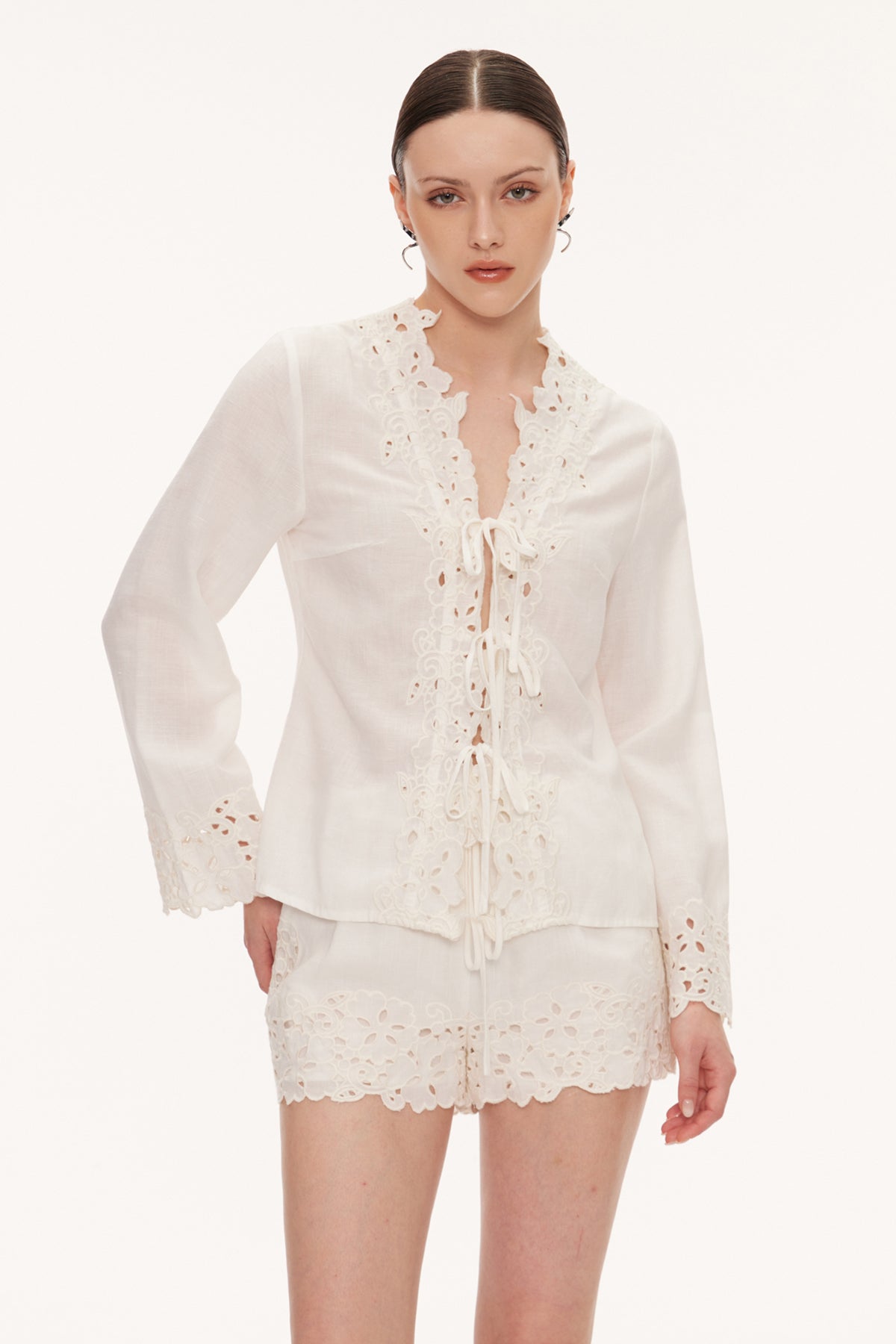 Eilwen Floral Plunge Pants Set