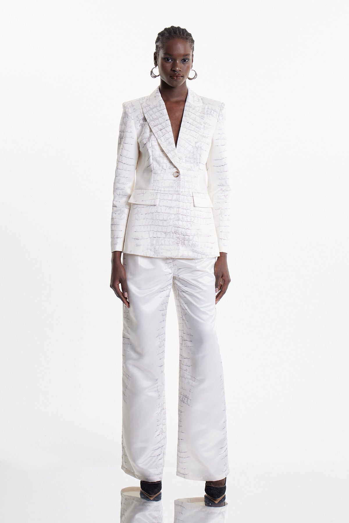 Ejiro Crocodile Print Pants Set