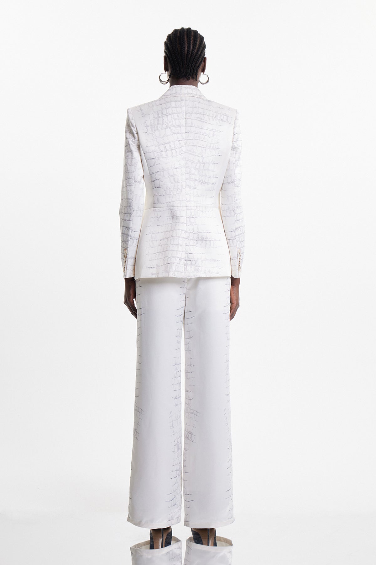 Ejiro Crocodile Print Pants Set