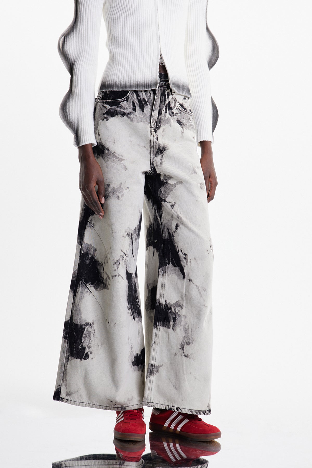 Ekain Bleached Wide Leg Jeans