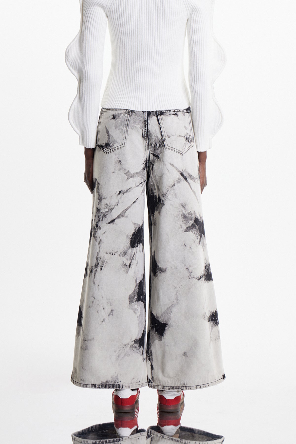 Ekain Bleached Wide Leg Jeans