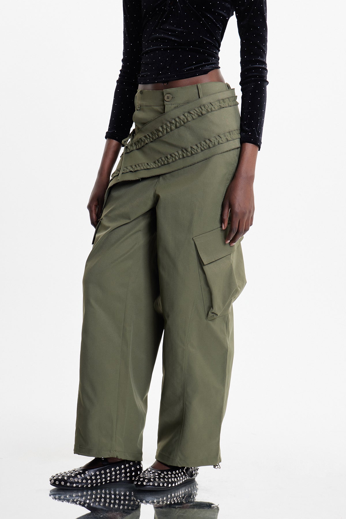Elazar Deconstruct Asymmetric Cargo Pants In Green