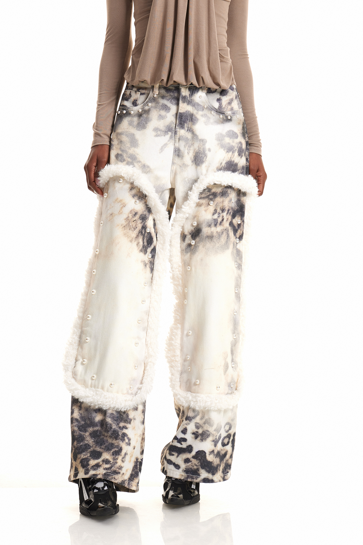 Ender Pearl Leopard Bleached Jeans