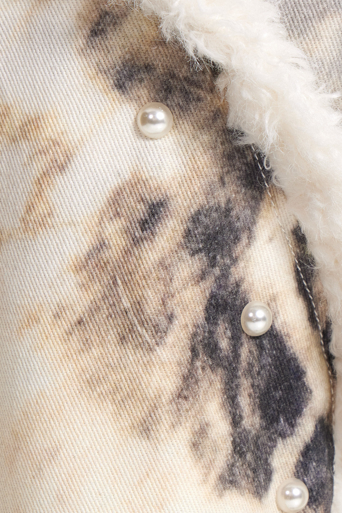 Ender Pearl Leopard Bleached Jeans