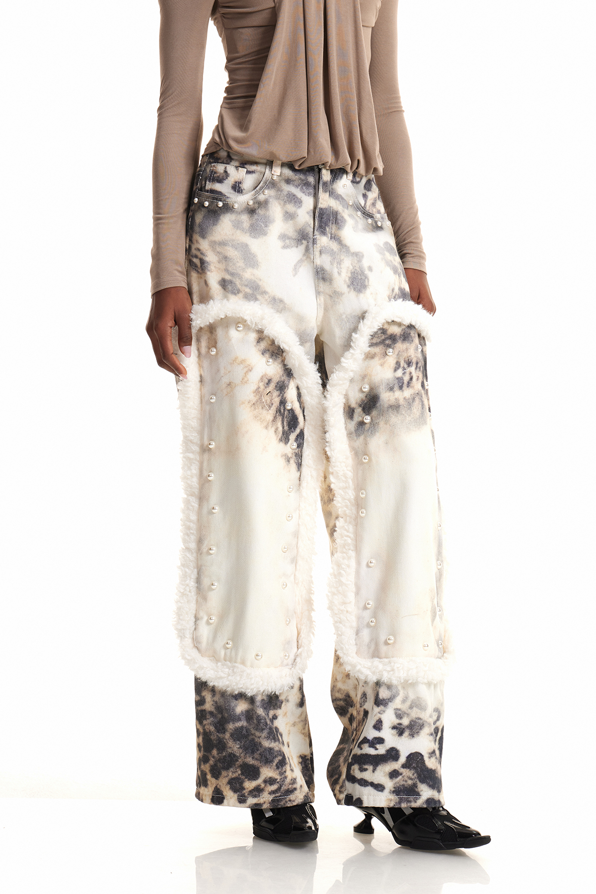 Ender Pearl Leopard Bleached Jeans