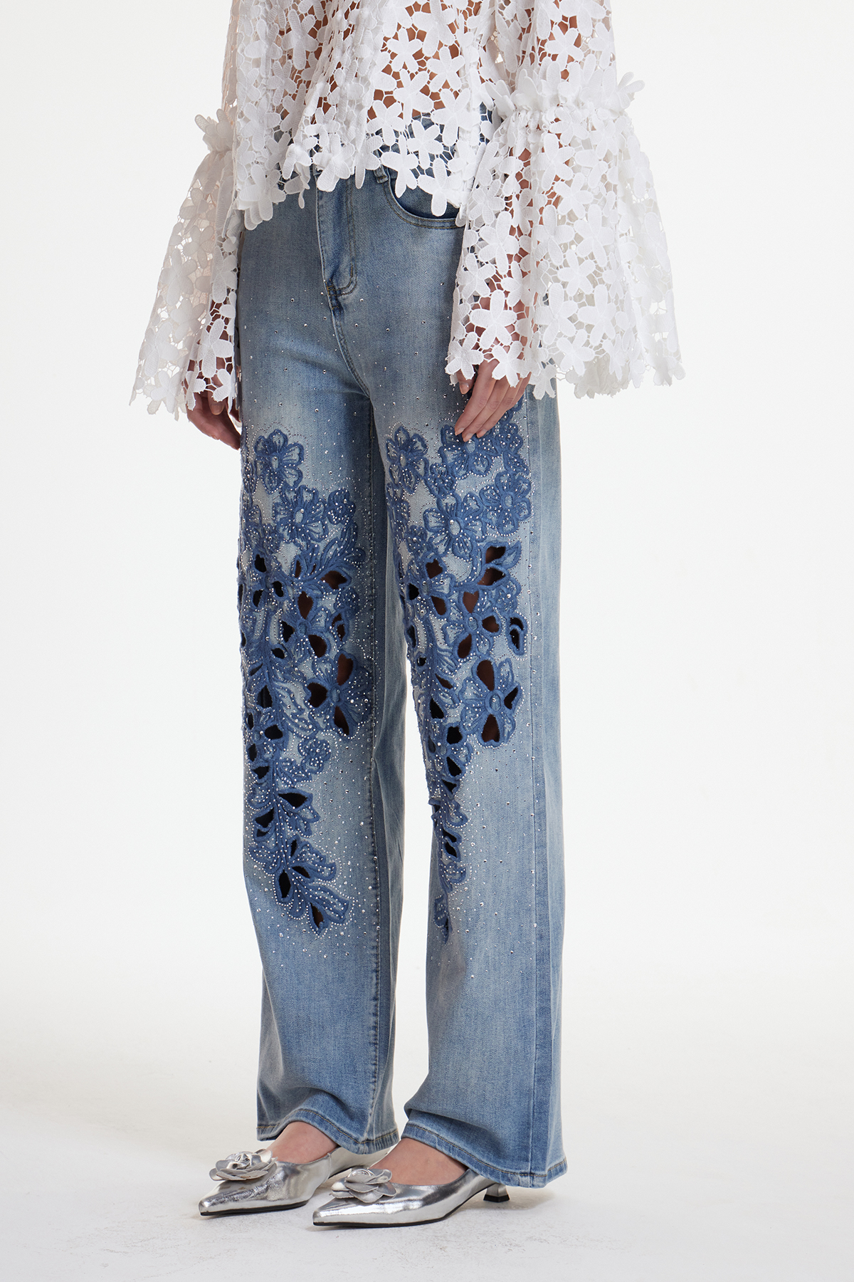 Ercan Rhinestone Flower Cutout Jeans