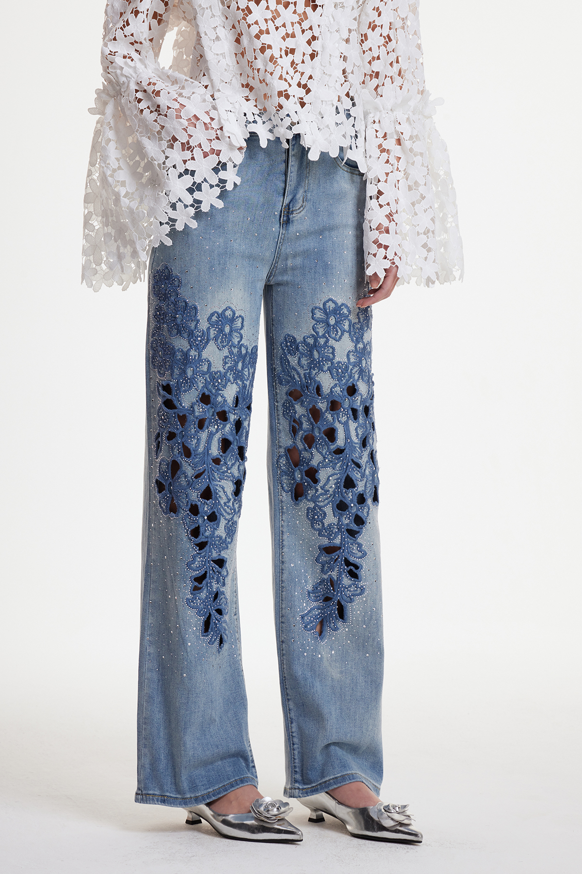 Ercan Rhinestone Flower Cutout Jeans