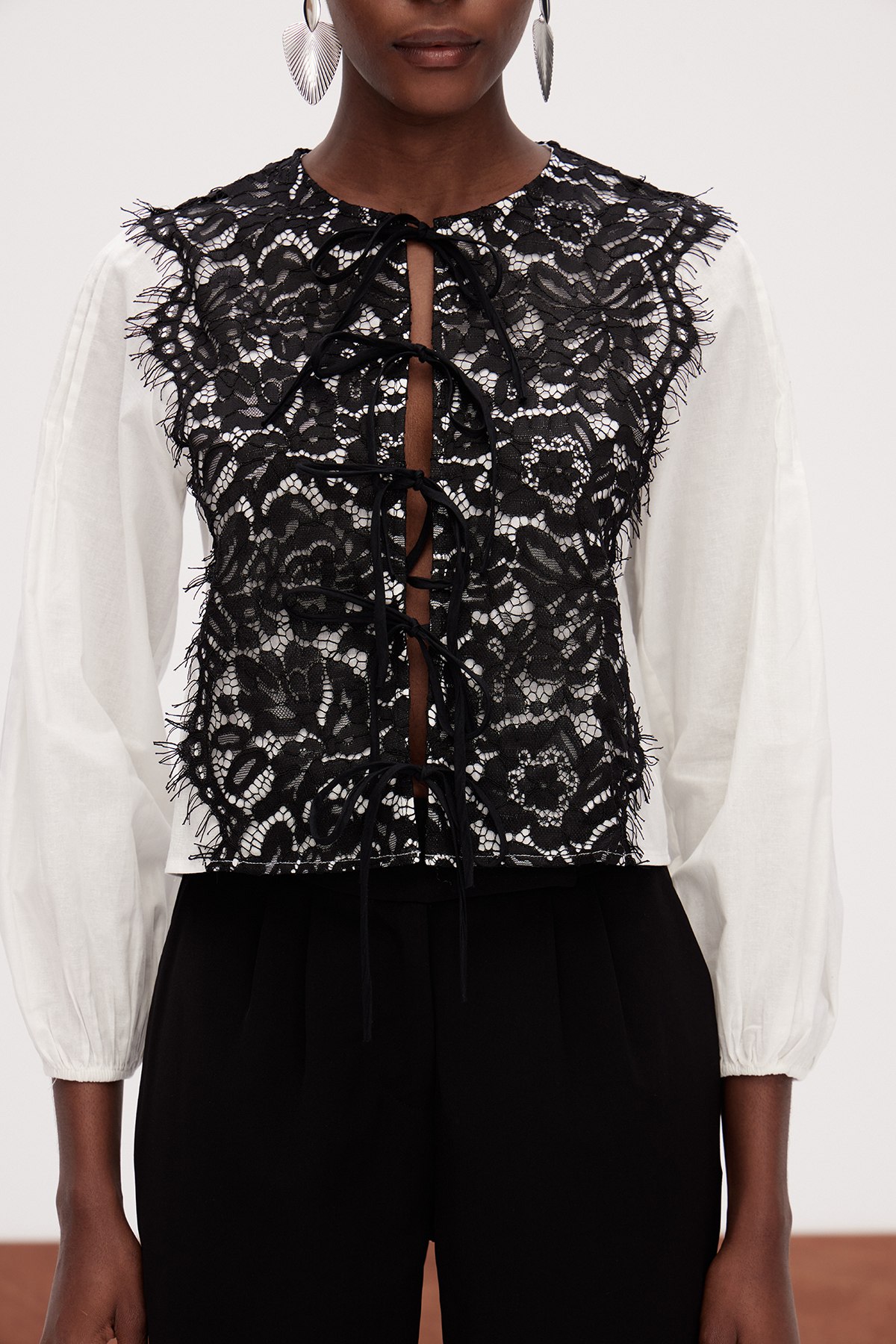 Erina Lace Balloon Sleeve Top