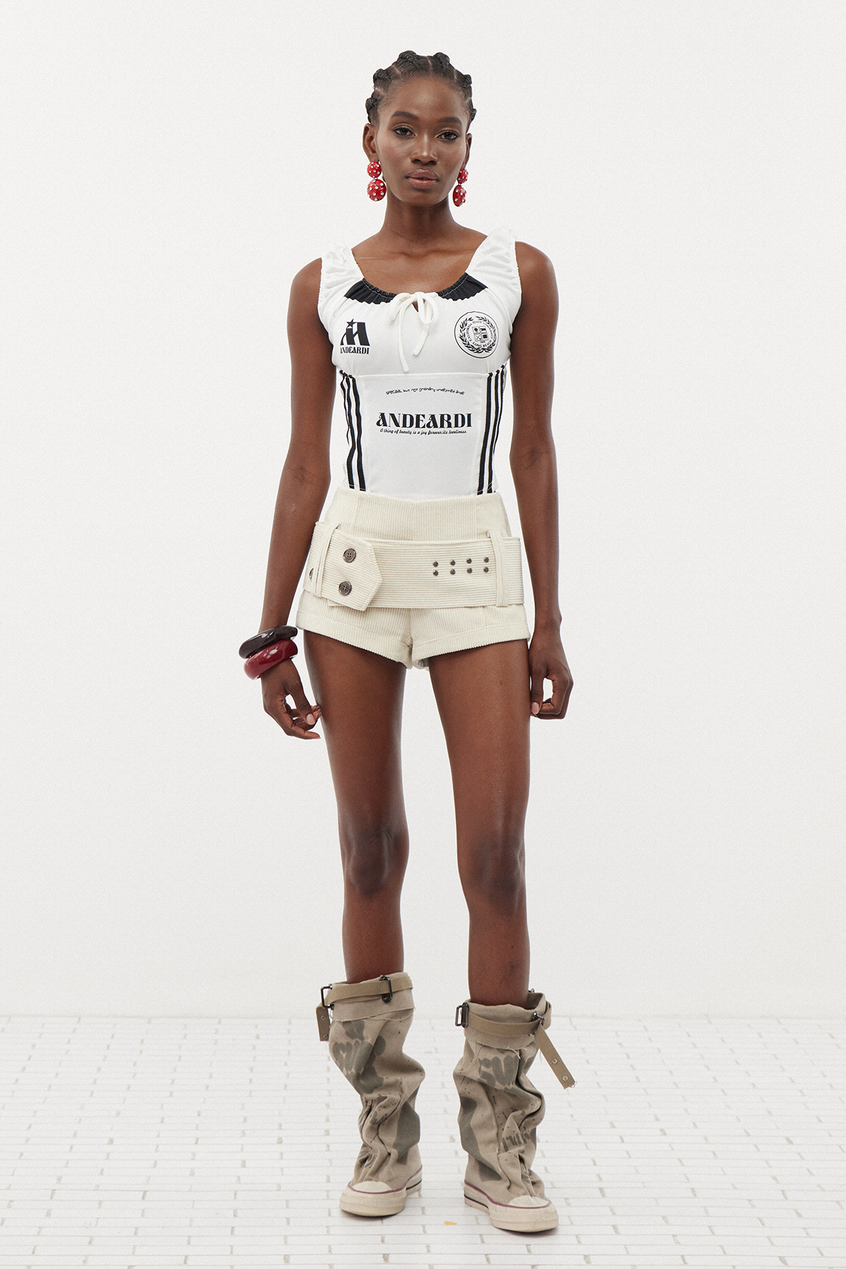 Erle Corduroy Buckle Shorts