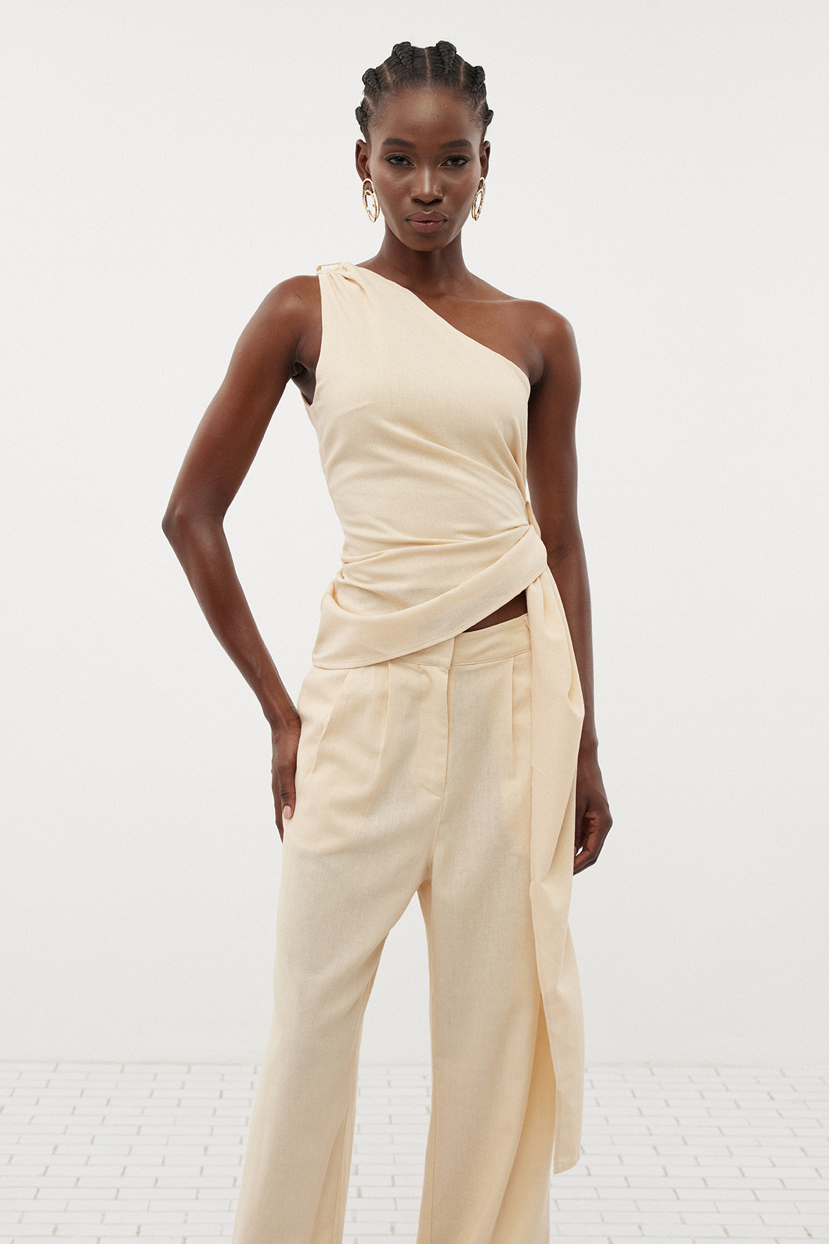 Erlingur One Shoulder Tie Up Pants Set