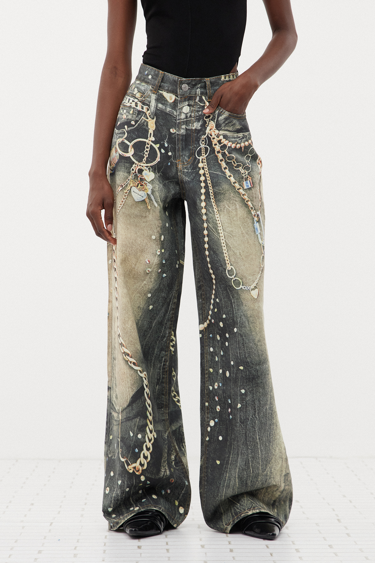 Erramun Chain Print Jeans