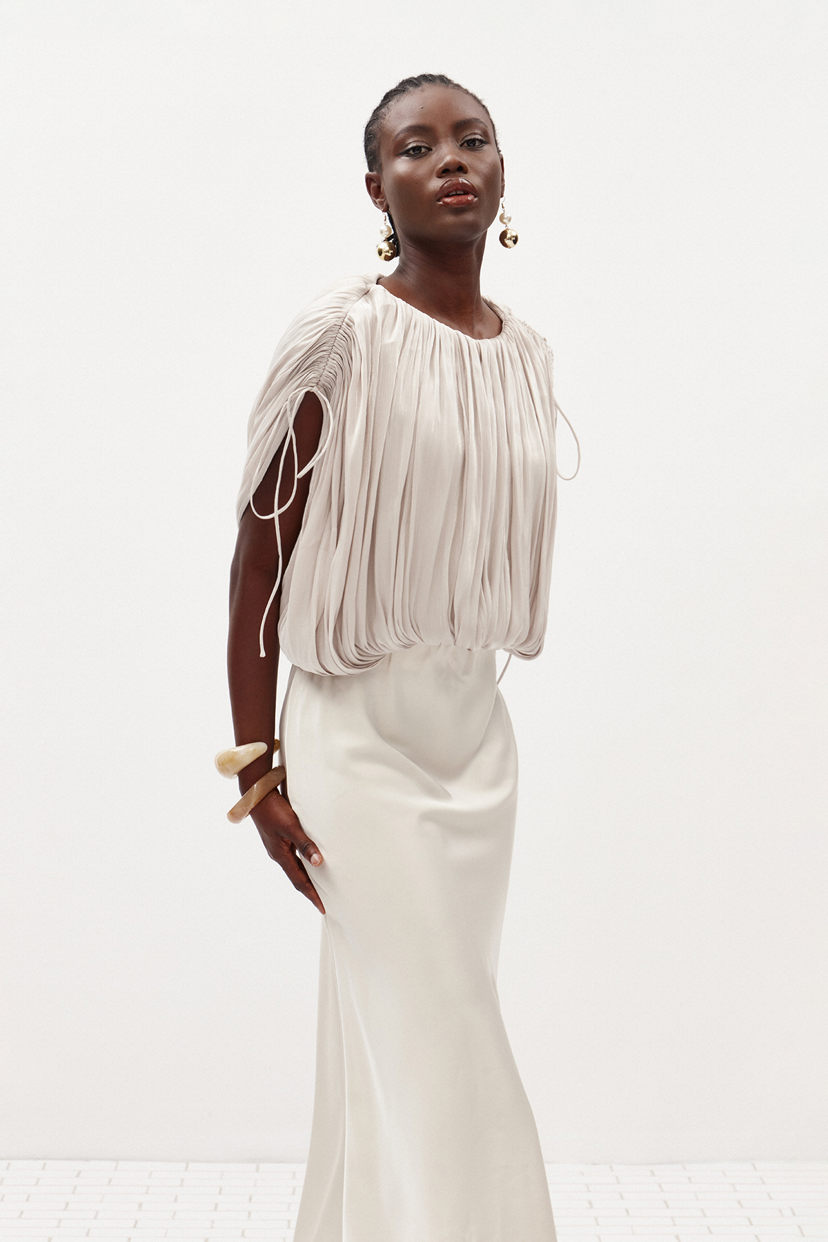 Faarax Batwing Sleeve Ruch Top
