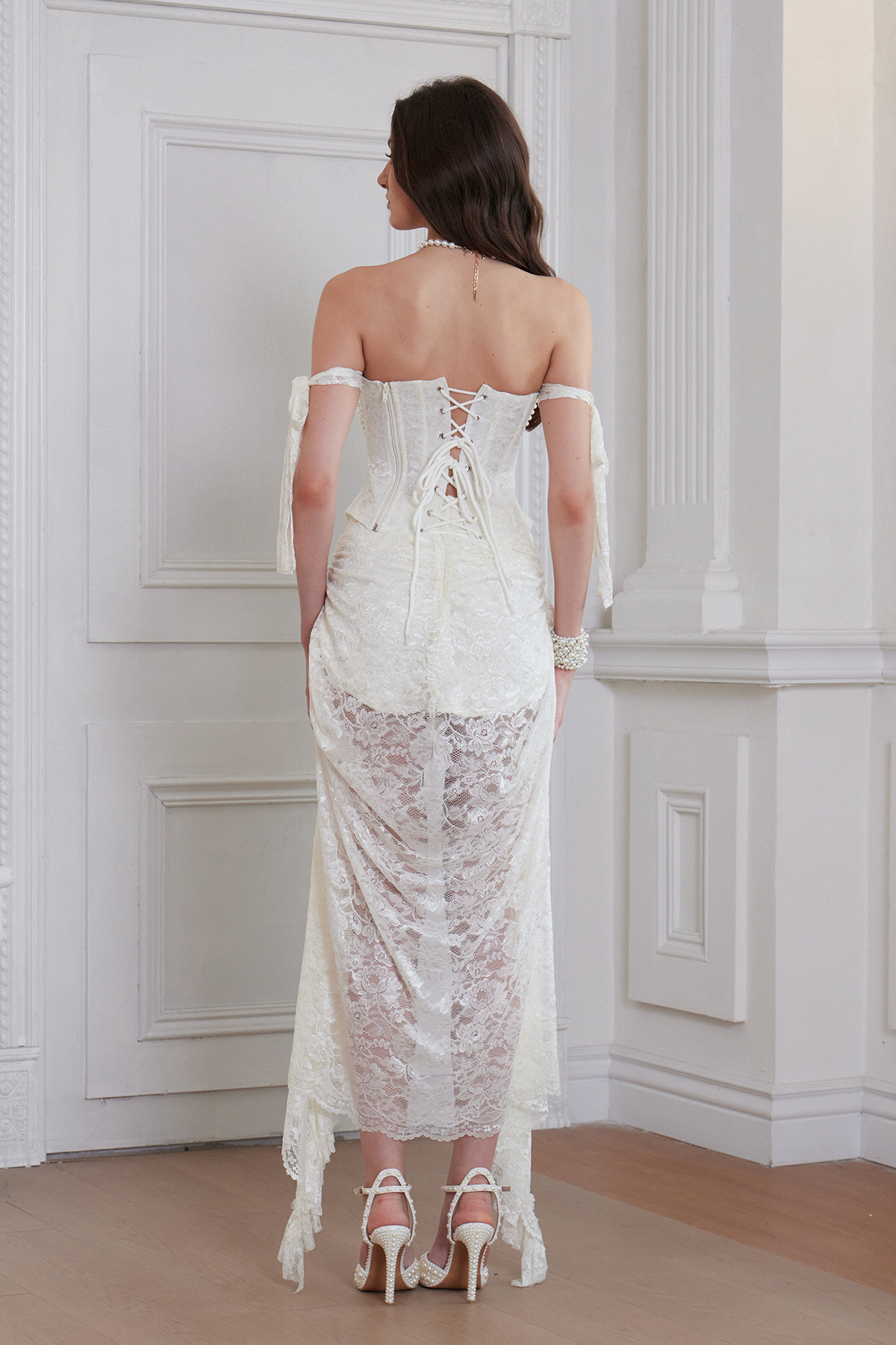 Fatmir Corset Pearl Lace Skirt Set