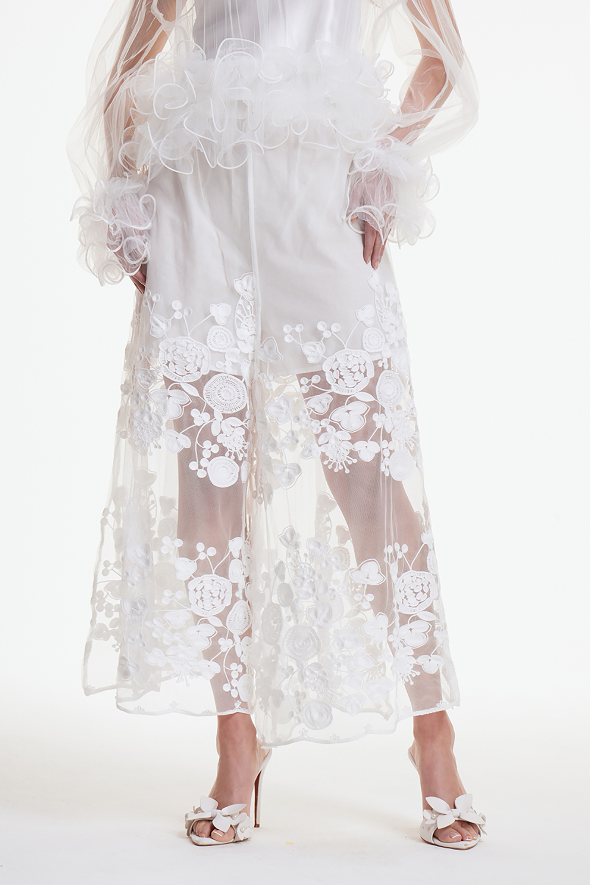 Faunus Embroidered Floral Mesh Pants In White