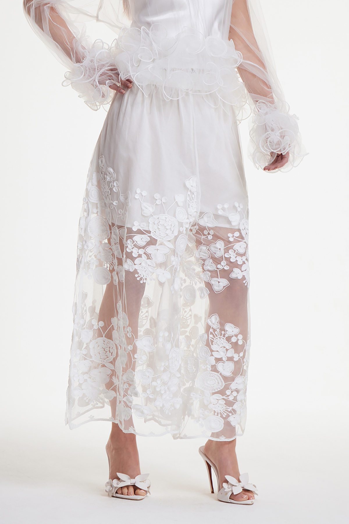 Faunus Embroidered Floral Mesh Pants In White