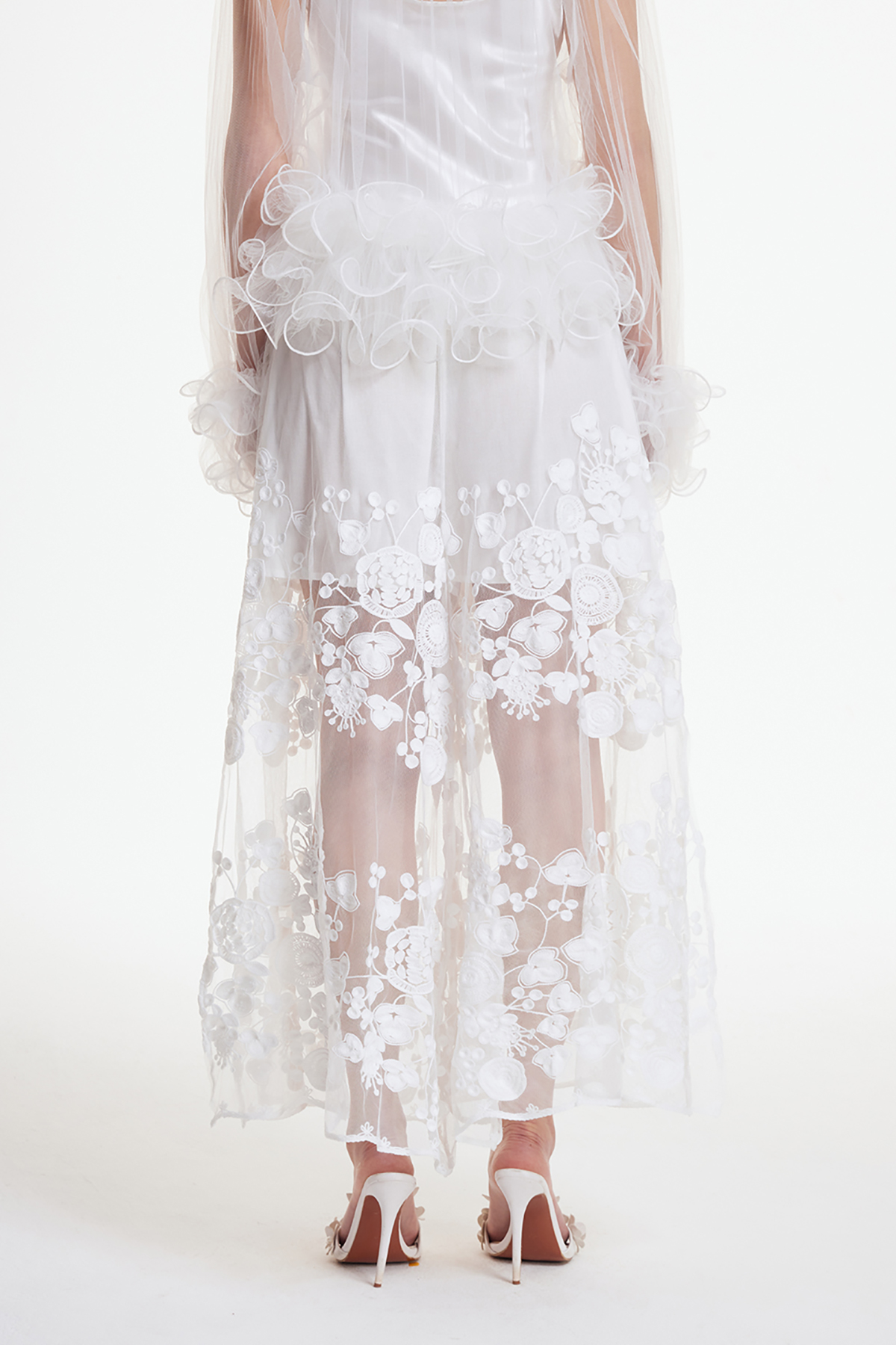 Faunus Embroidered Floral Mesh Pants In White