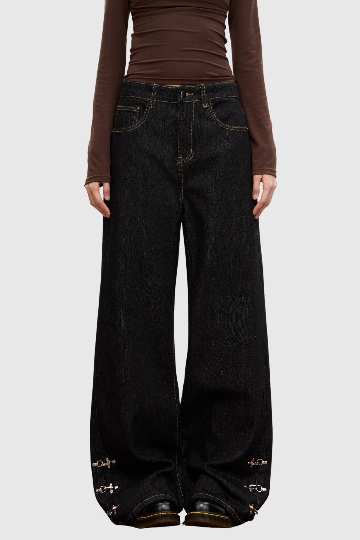 Femme Embellished Barrel Jeans