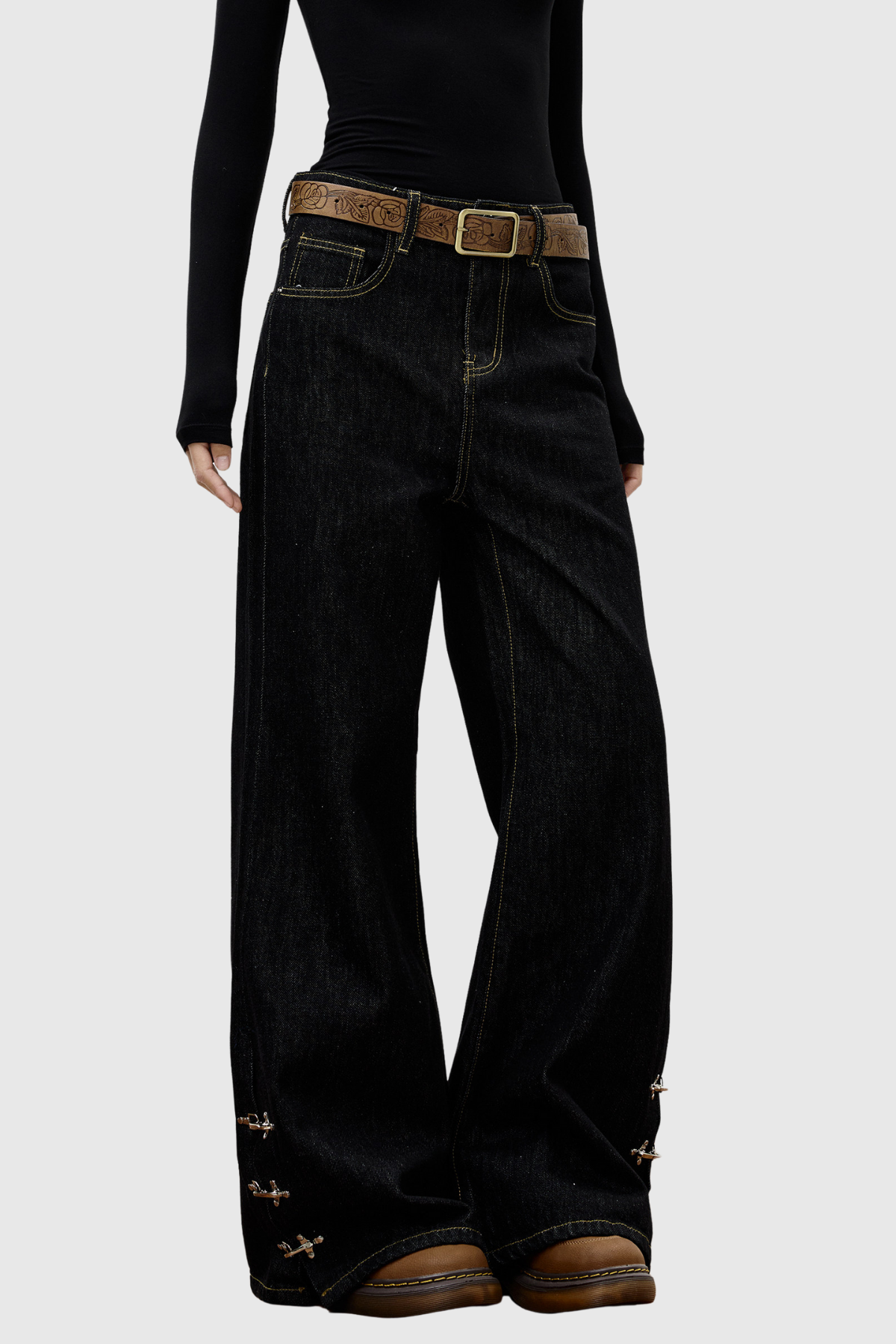 Femme Embellished Barrel Jeans