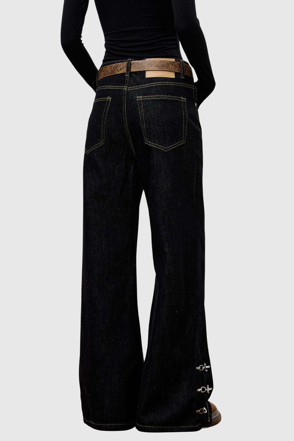 Femme Embellished Barrel Jeans