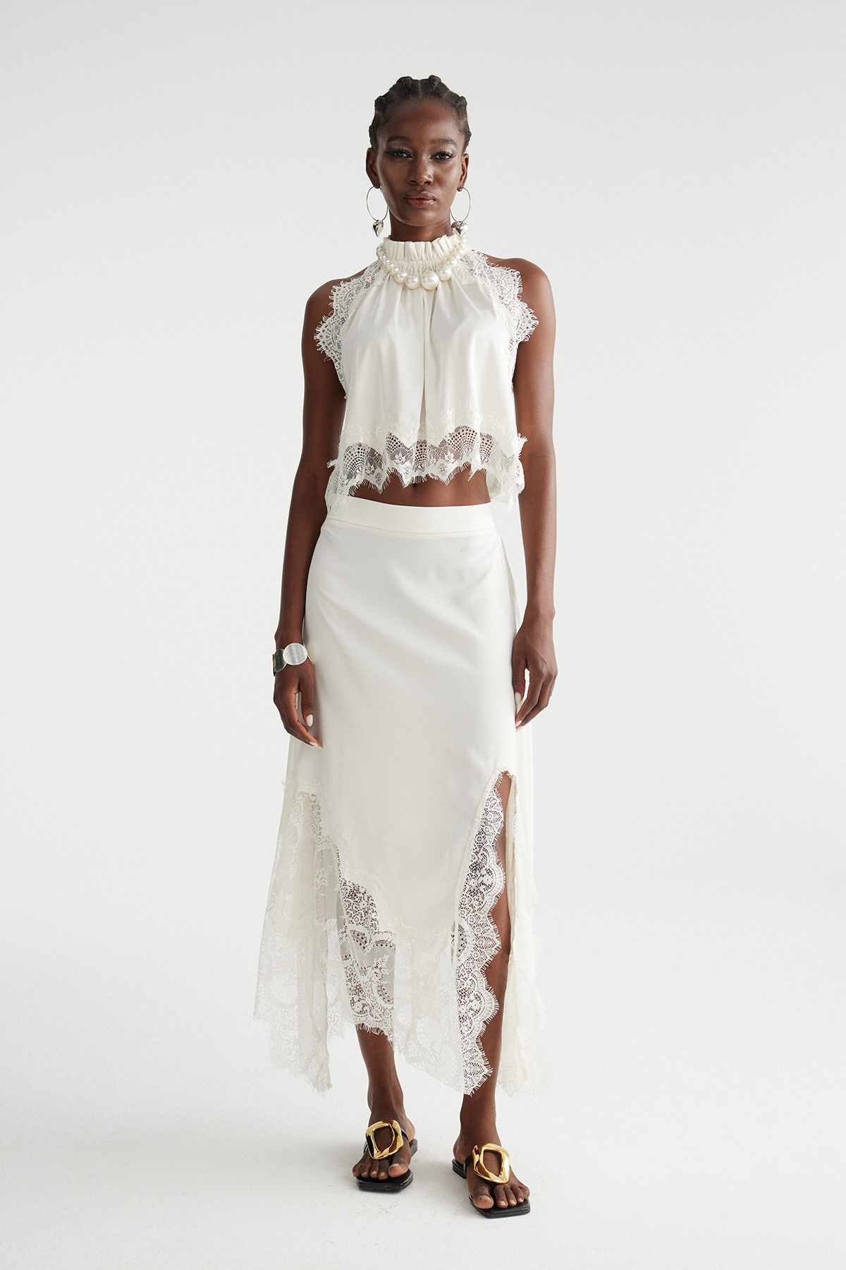 Festim Sleeveless Lace Skirt Set In White