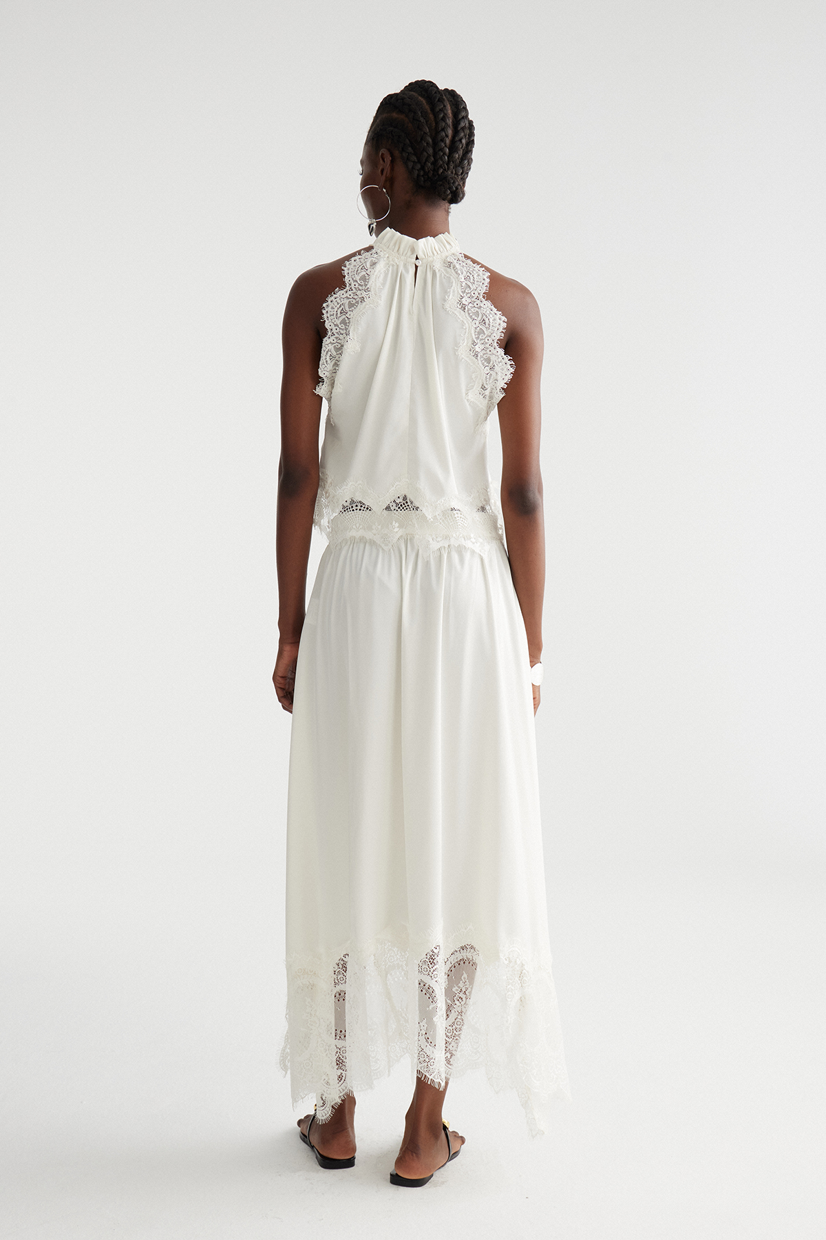 Festim Sleeveless Lace Skirt Set In White