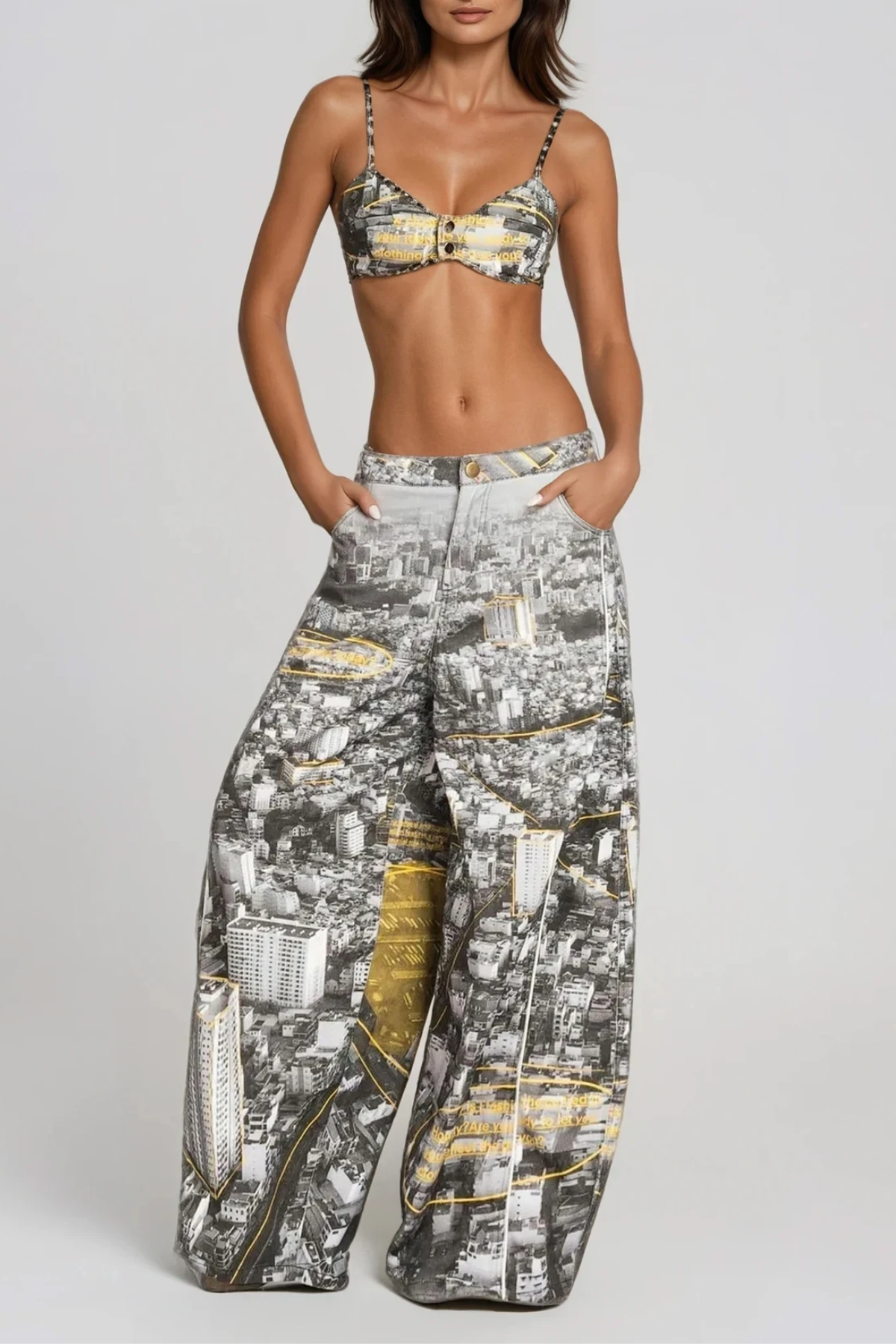 Fikriye Low Rise Print Jeans