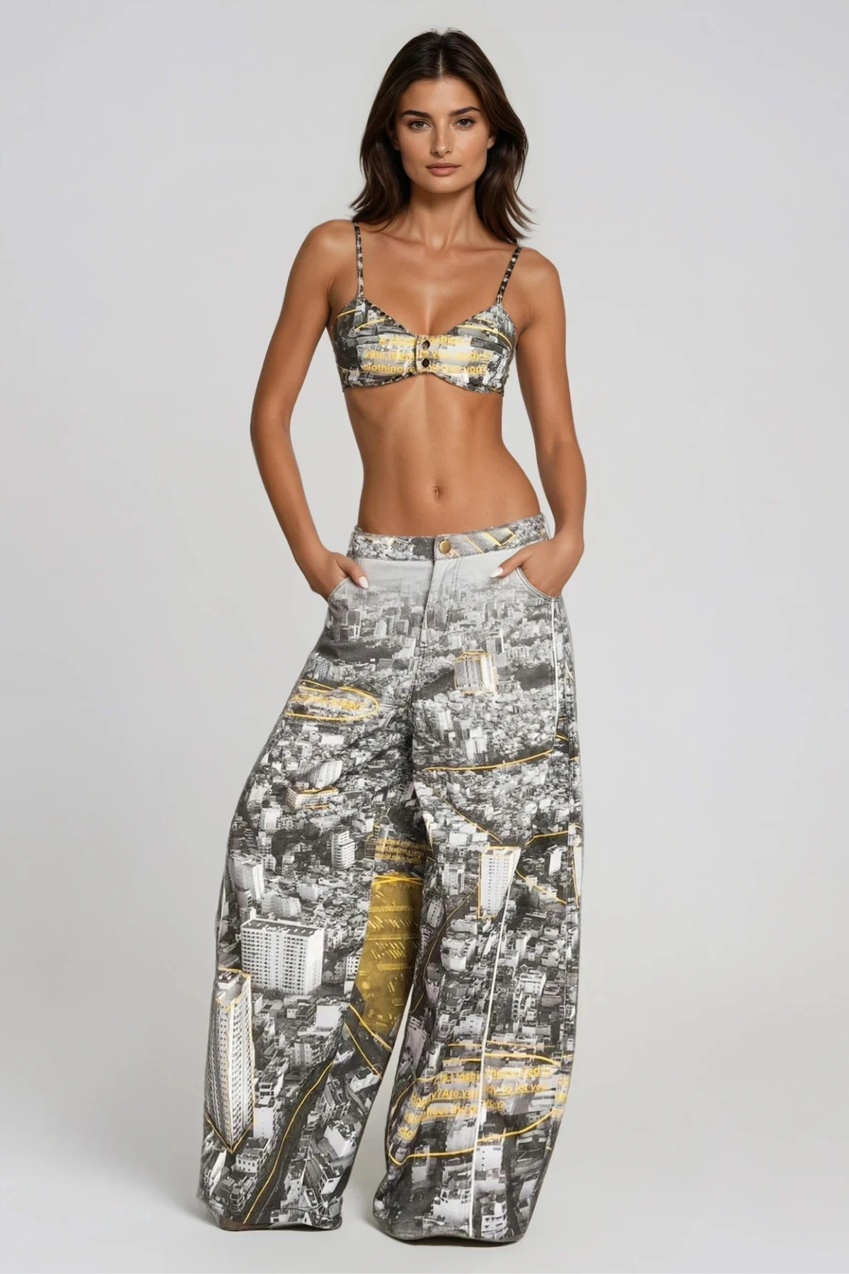 Fikriye Low Rise Print Jeans