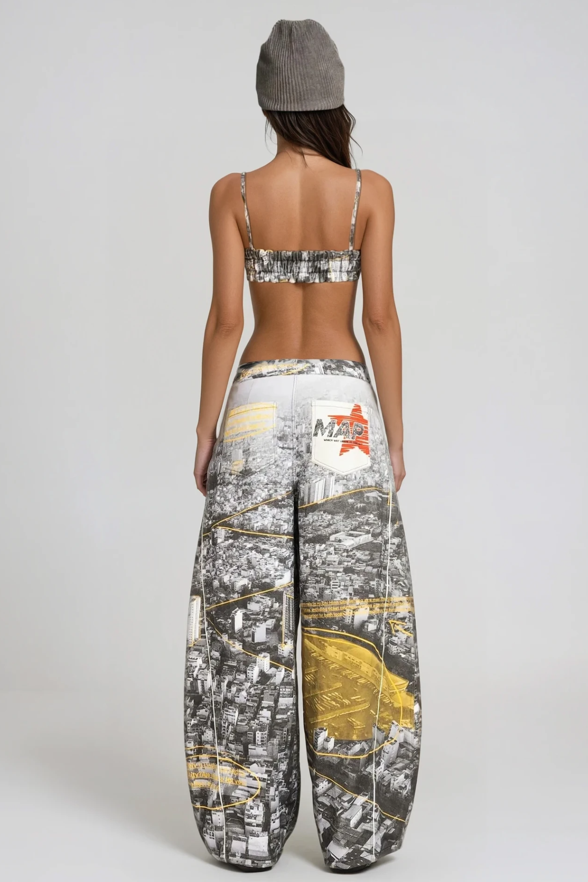 Fikriye Low Rise Print Jeans