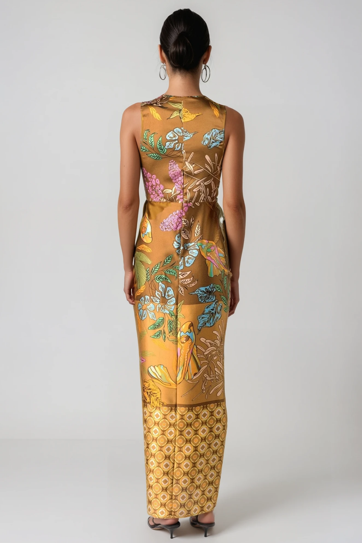 Filipina Sleeveless Twist Print Maxi Dress