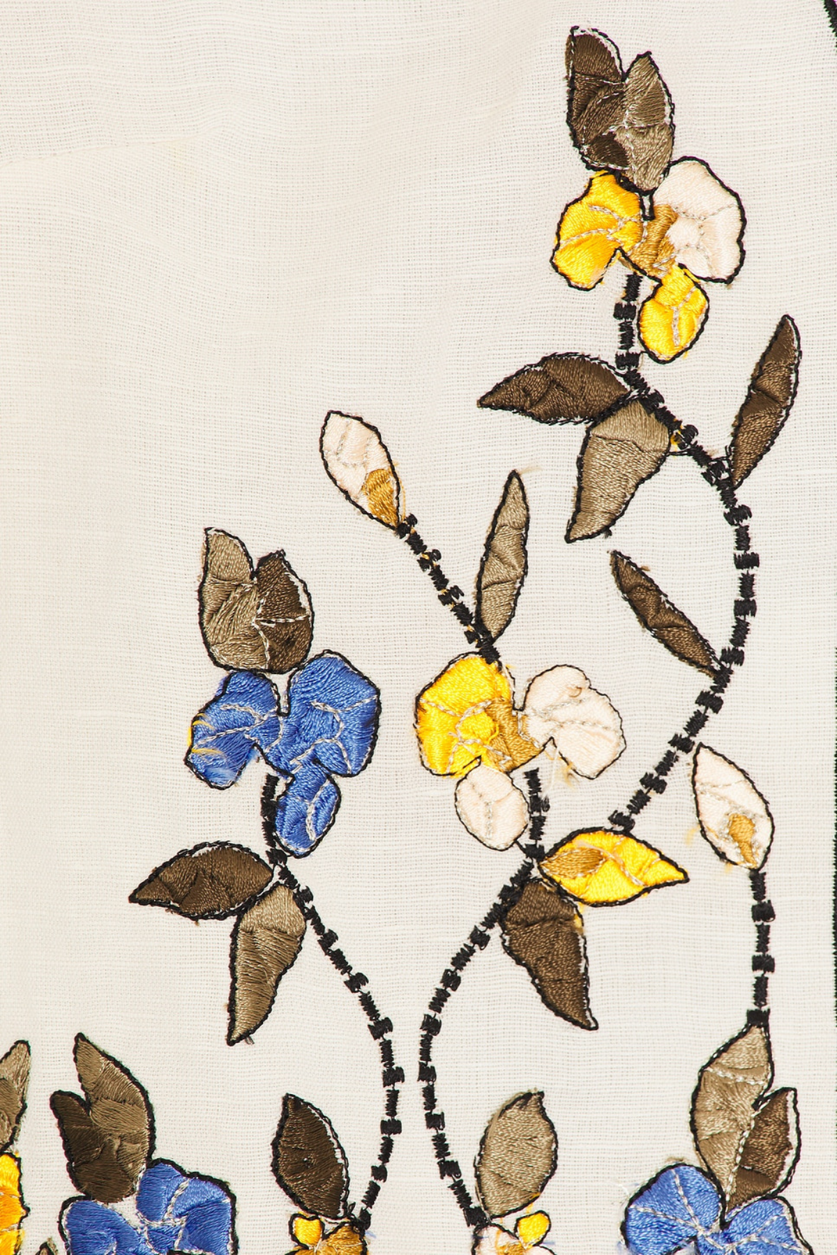 Flavio Embroidered Floral Pants Set