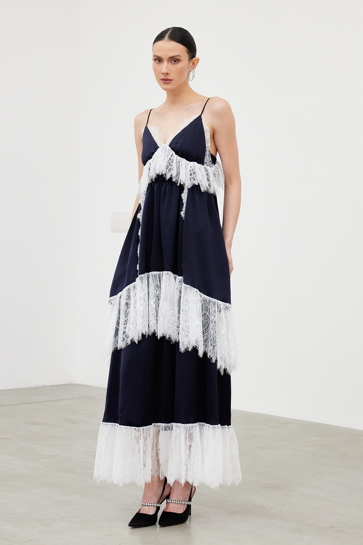 Florencio Spaghetti Lace Tiered Maxi Dress