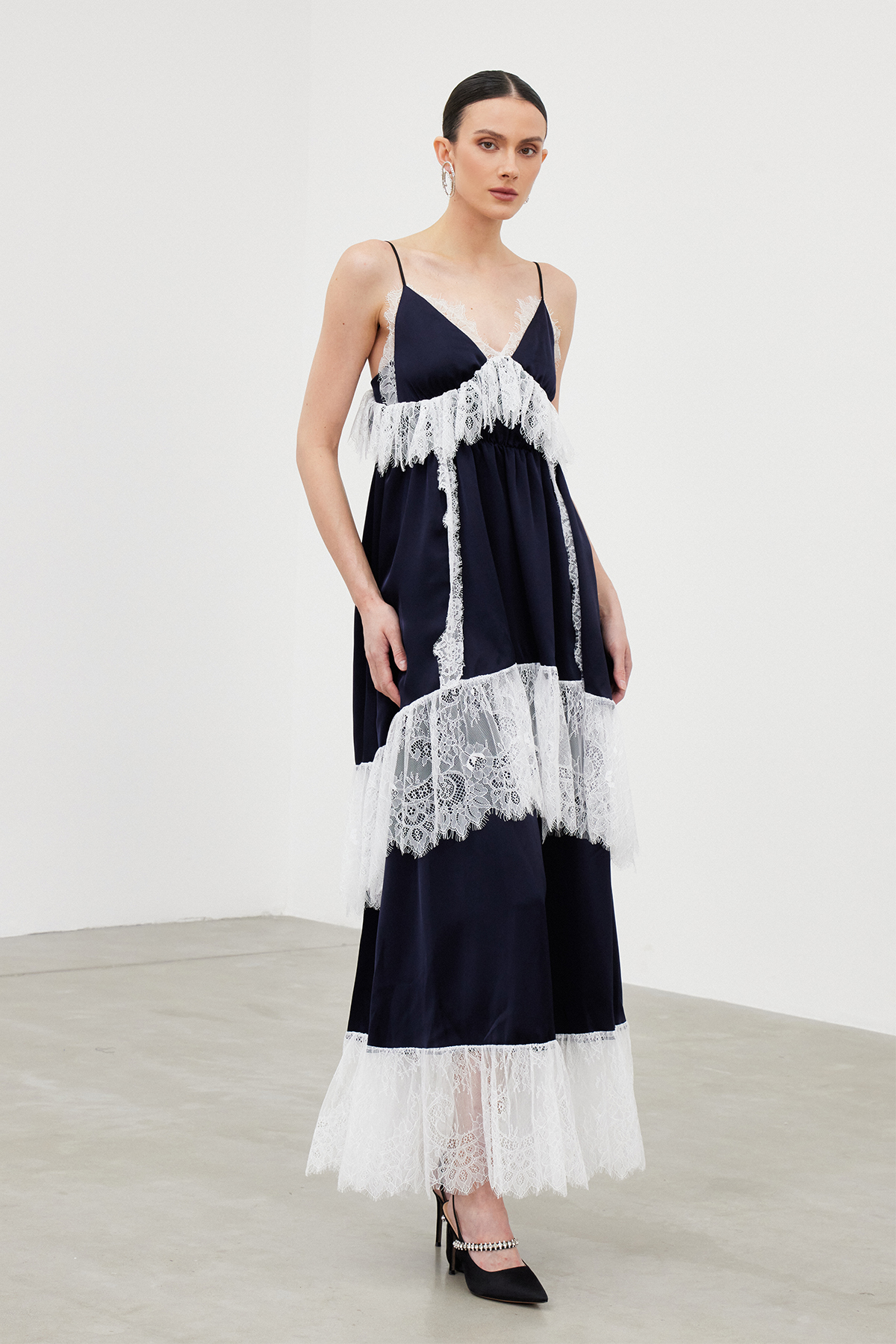 Florencio Spaghetti Lace Tiered Maxi Dress