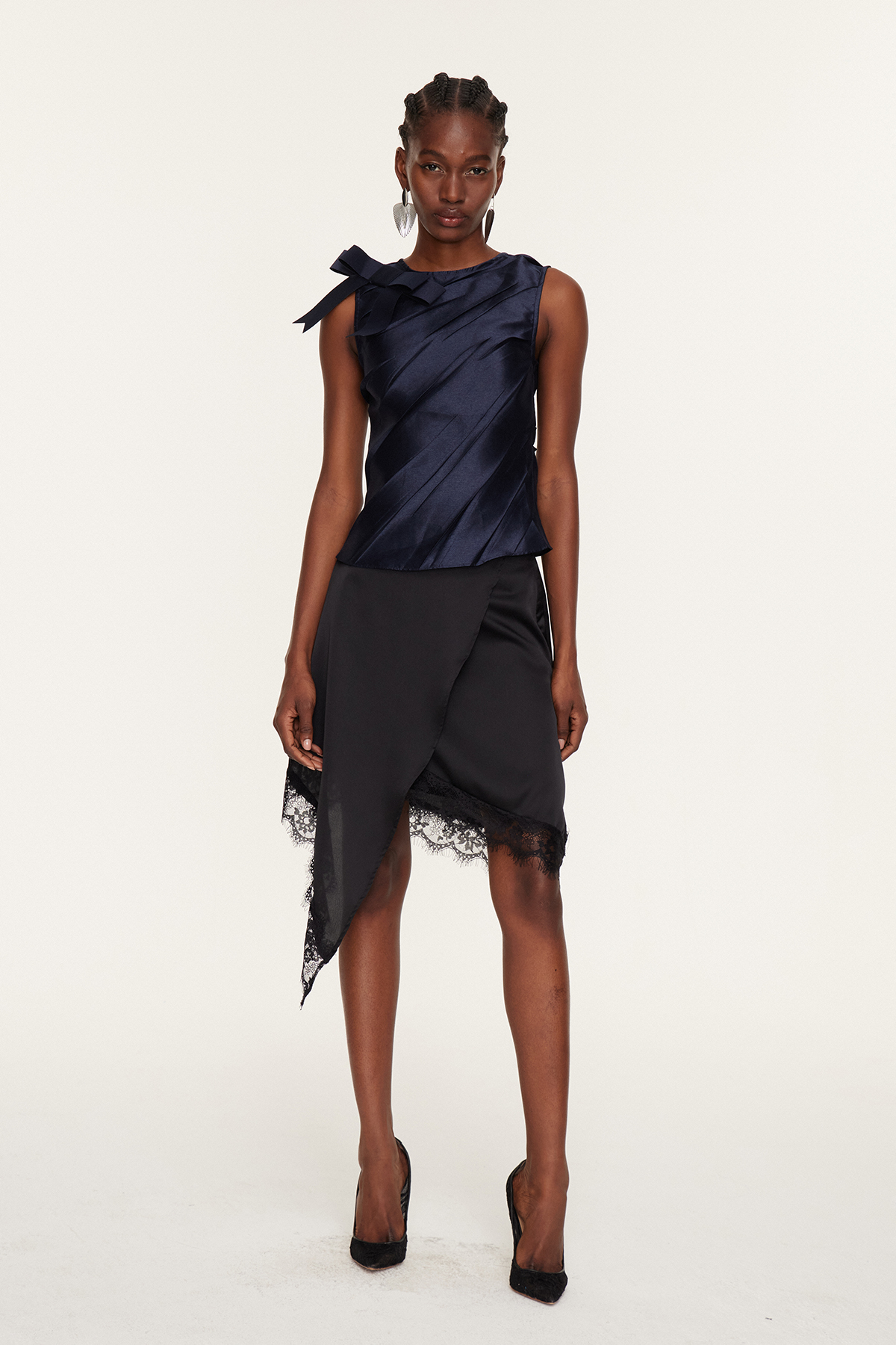 Florentino Ruch Bow Skirt Set