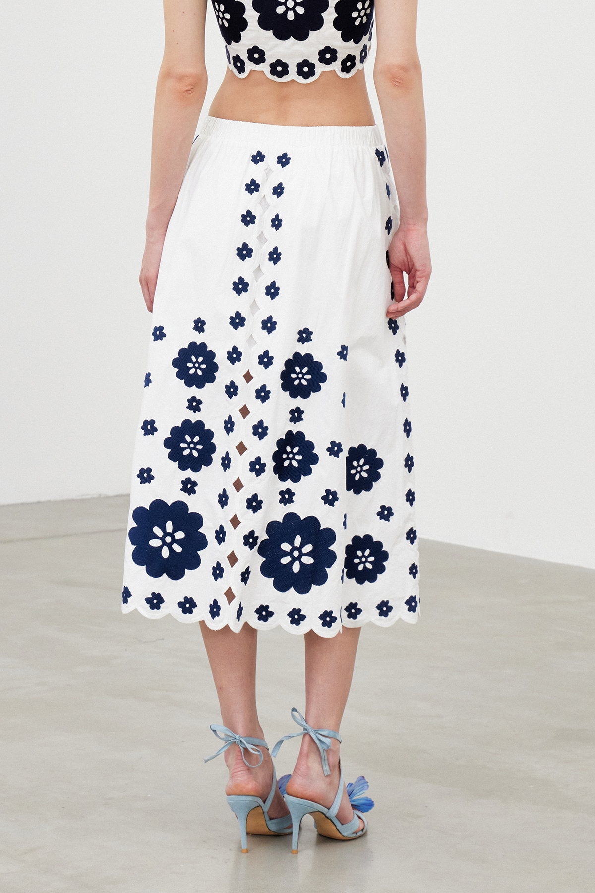 Florinda Sleeveless Embroidered Skirt Set