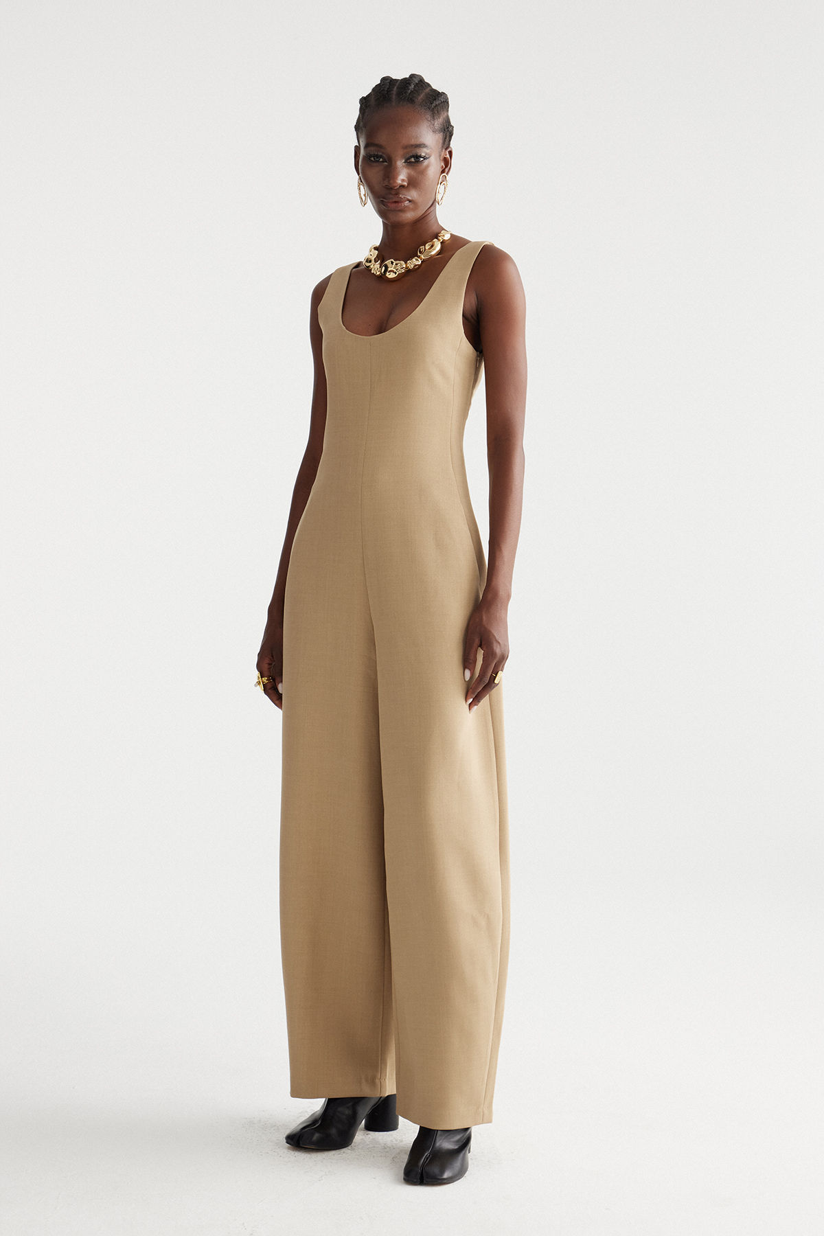 Foka Sleeveless Jumpsuit In Camel