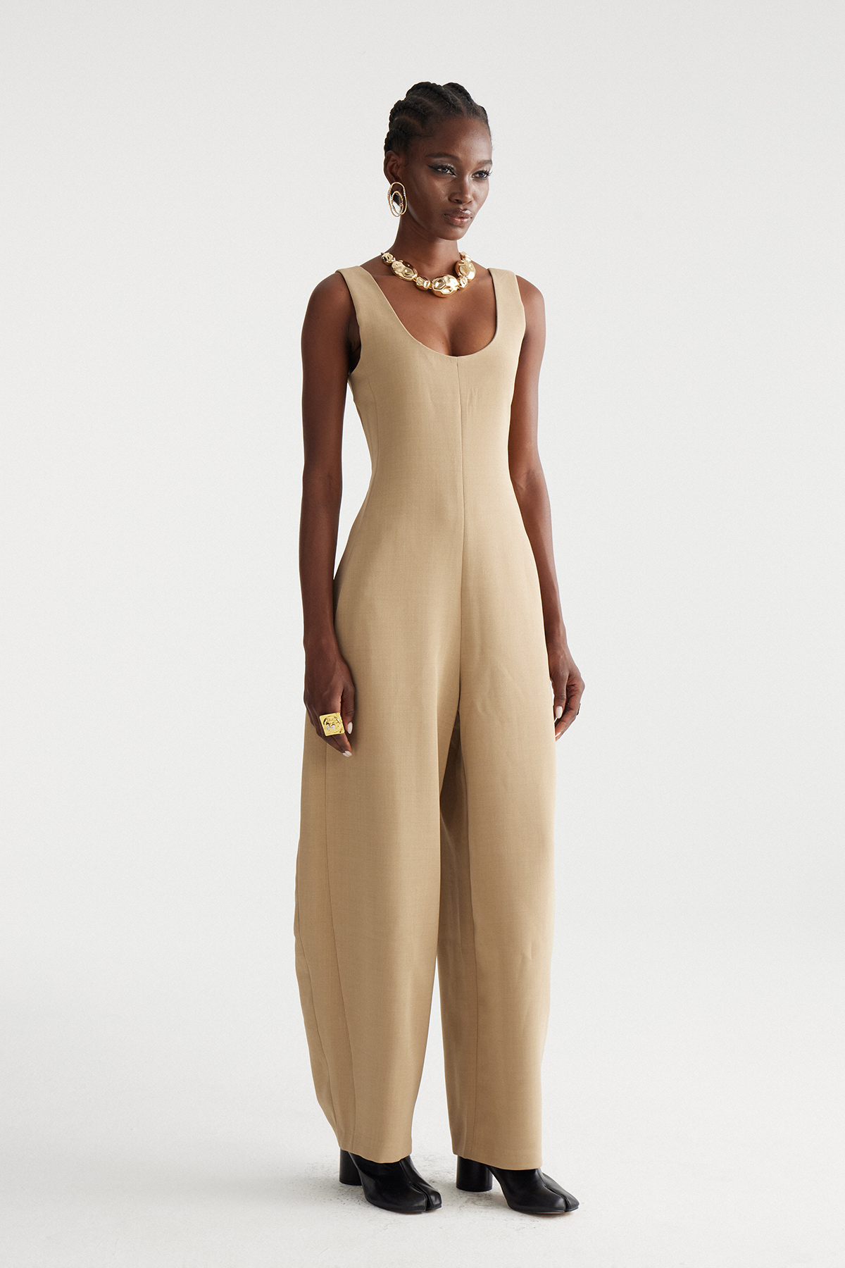 Foka Sleeveless Jumpsuit In Camel