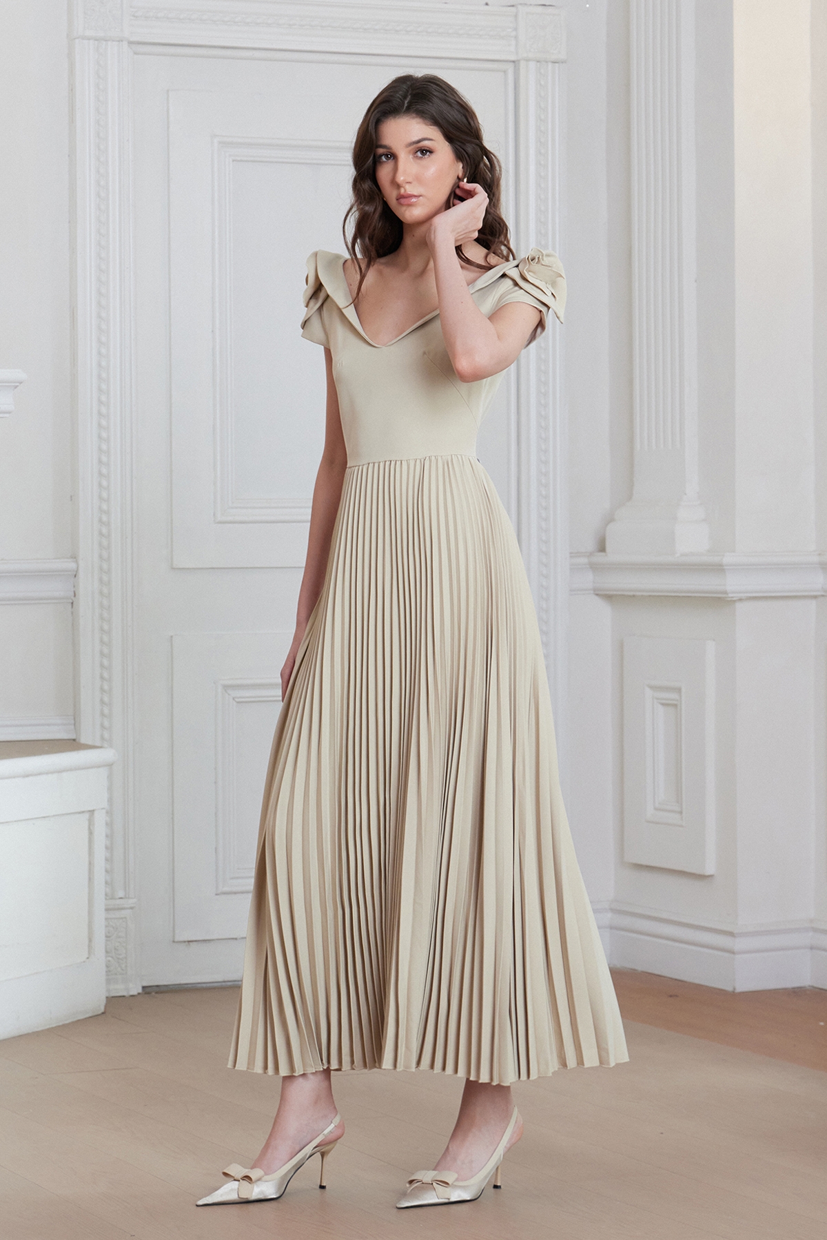 Franciscus V Neck Pleated Maxi Dress