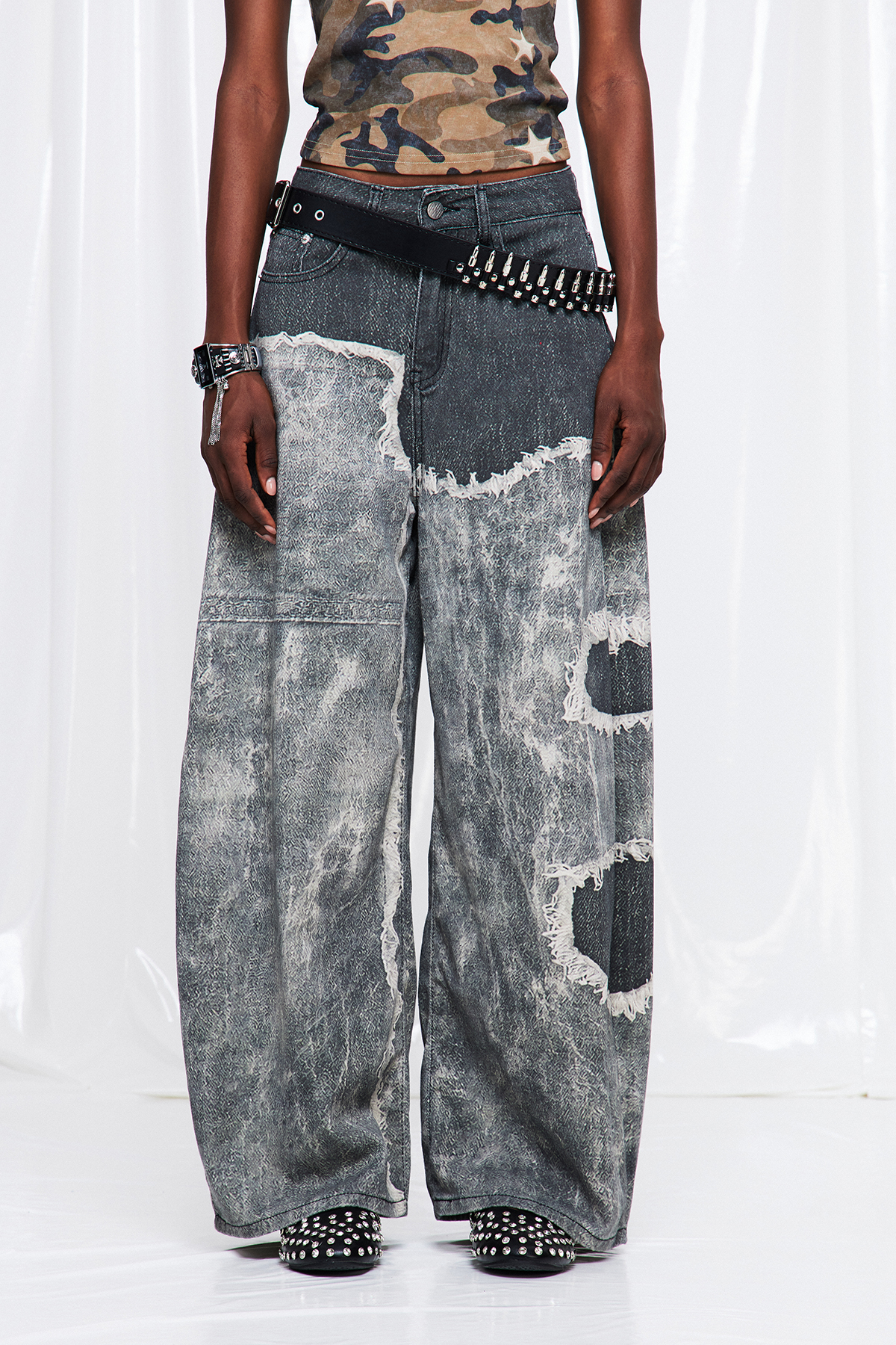 Frida Fringe Print Barrel Jeans