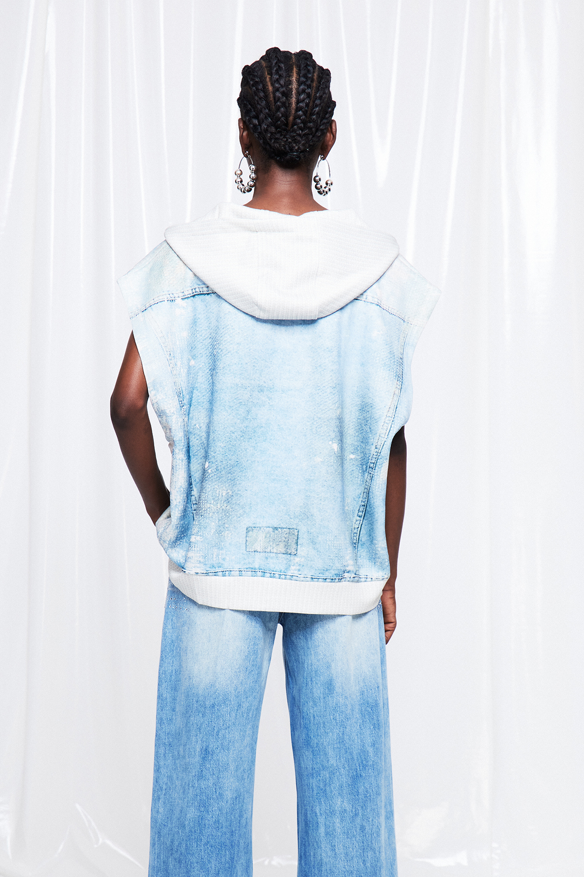 Friedbert Sleeveless Hooded Print Top