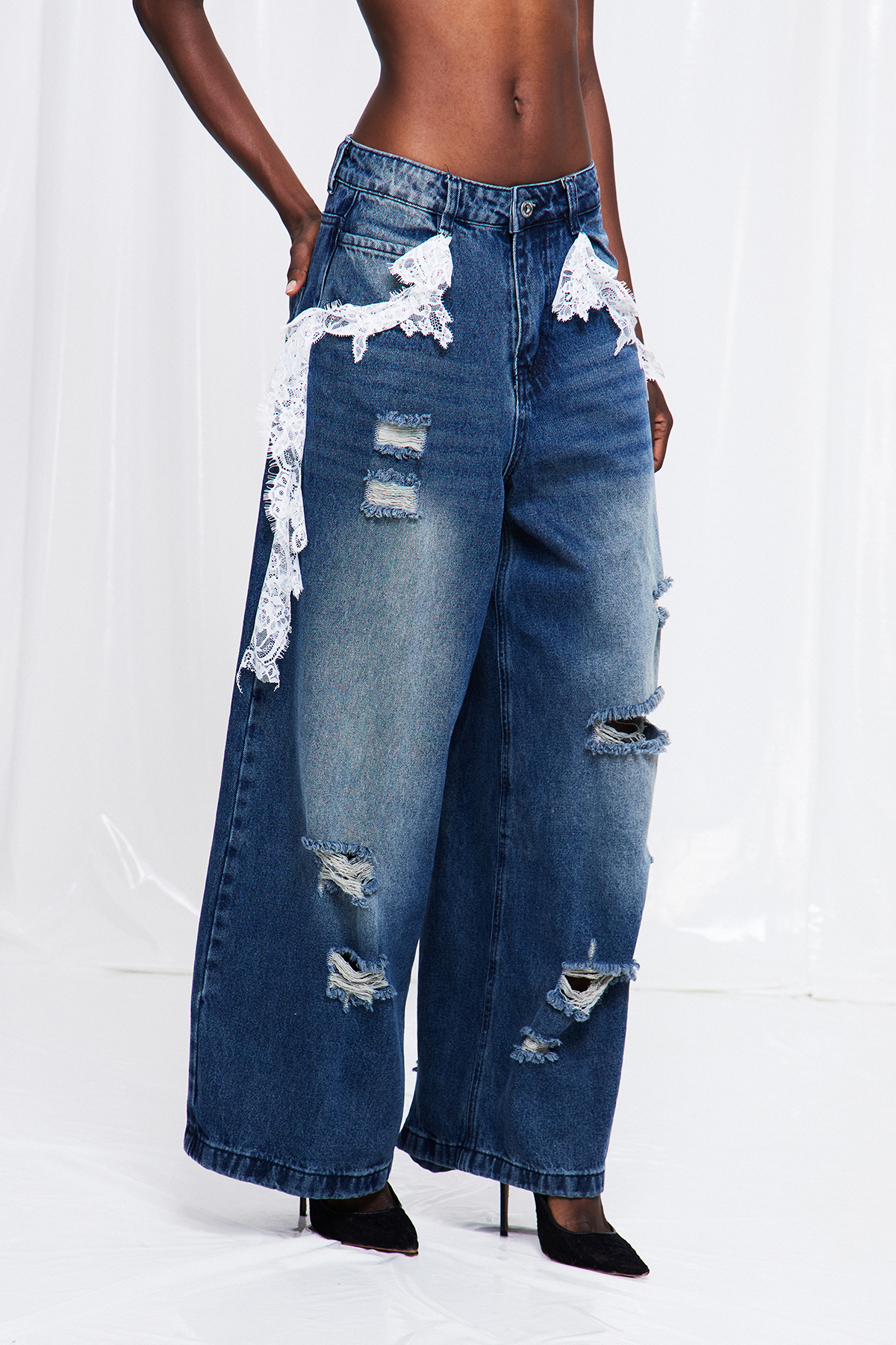 Frodo Lace Ripped Jeans