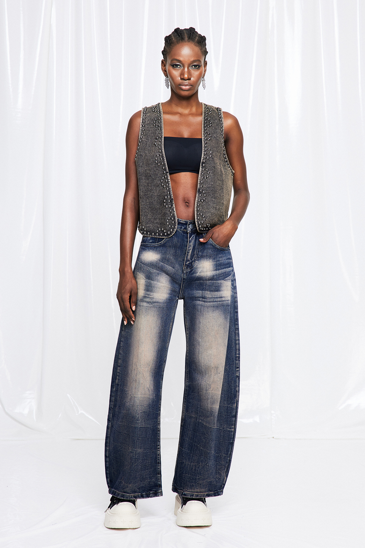 Funda Sleeveless Embellished Top