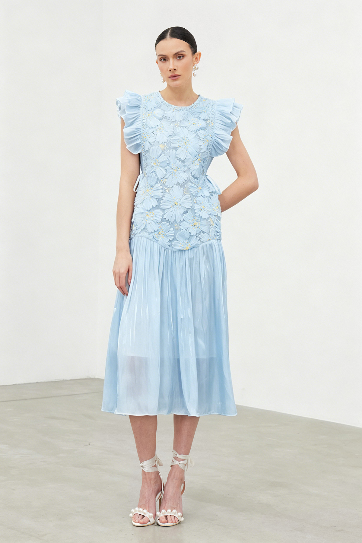 Fyokla Embellished Floral Ruch Midi Dress In Blue