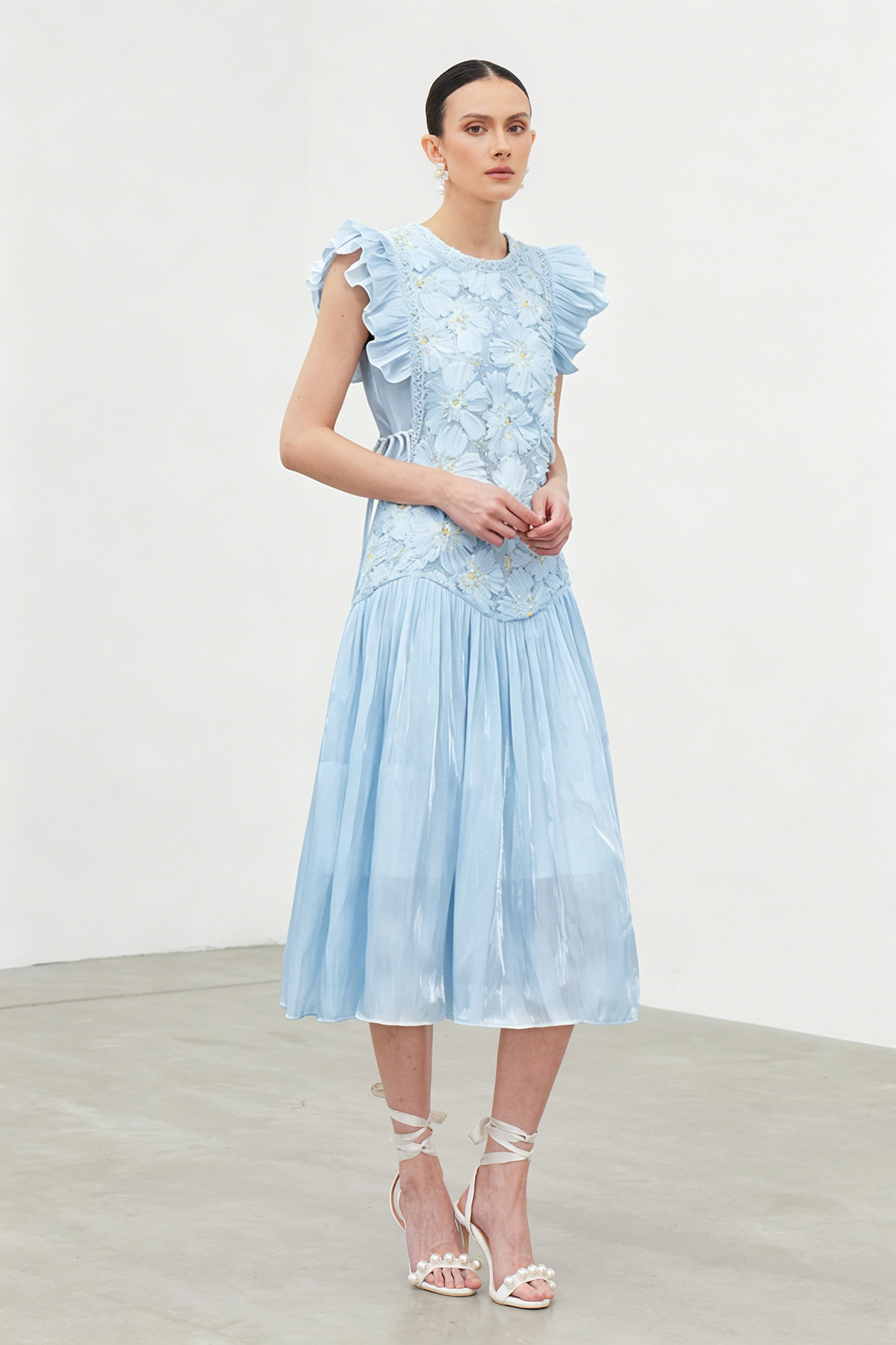 Fyokla Embellished Floral Ruch Midi Dress In Blue