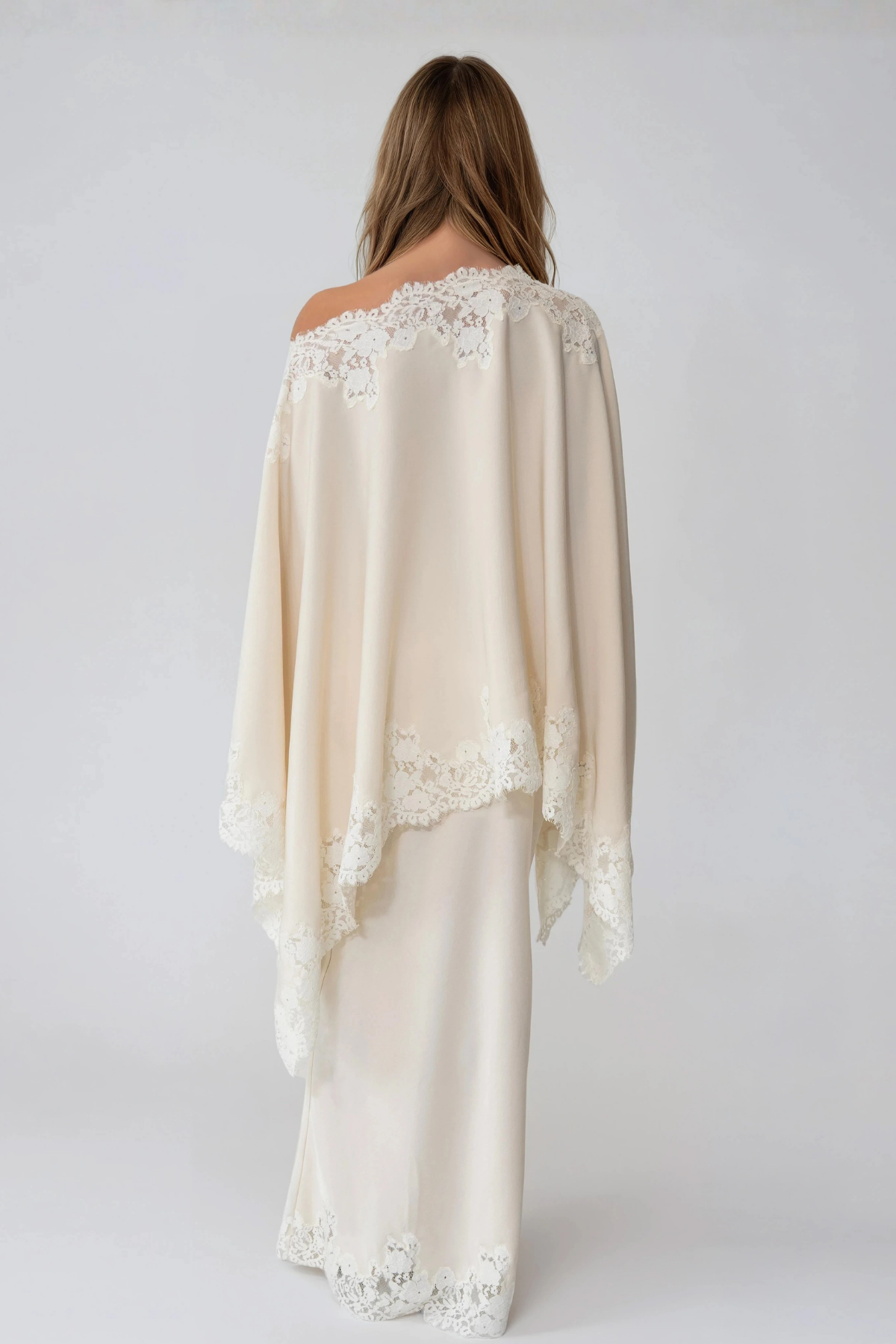 Gita Shawl Lace Skirt Set 