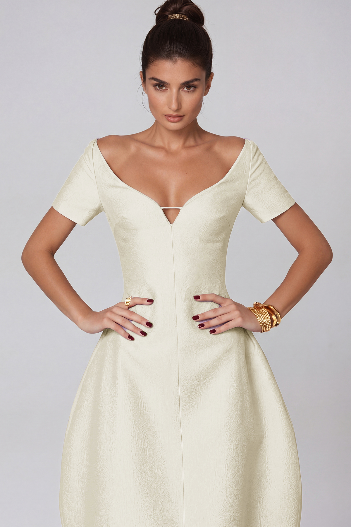 Hachiro Mermaid Plunge Midi Dress In Beige