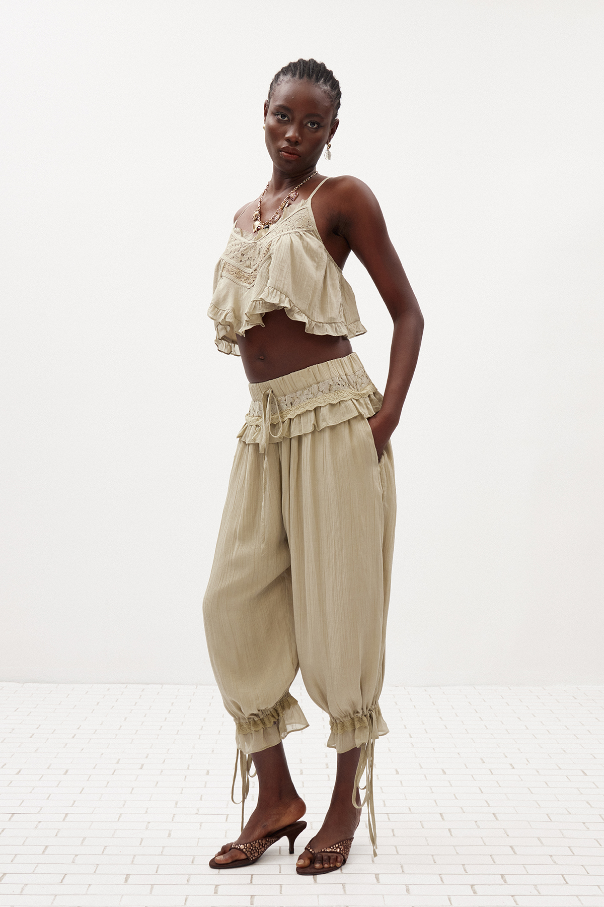 Hanieh Ruffle Lace Pants Set