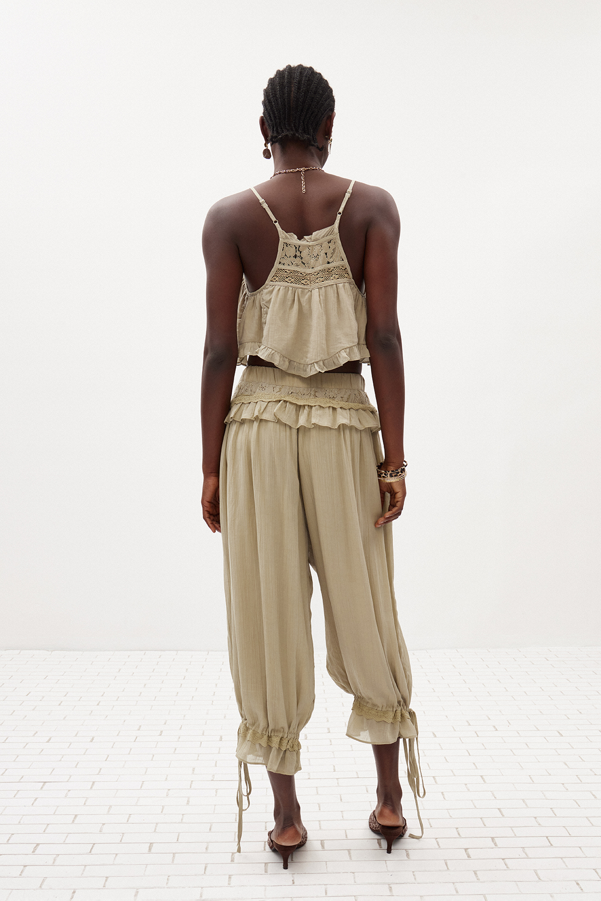 Hanieh Ruffle Lace Pants Set